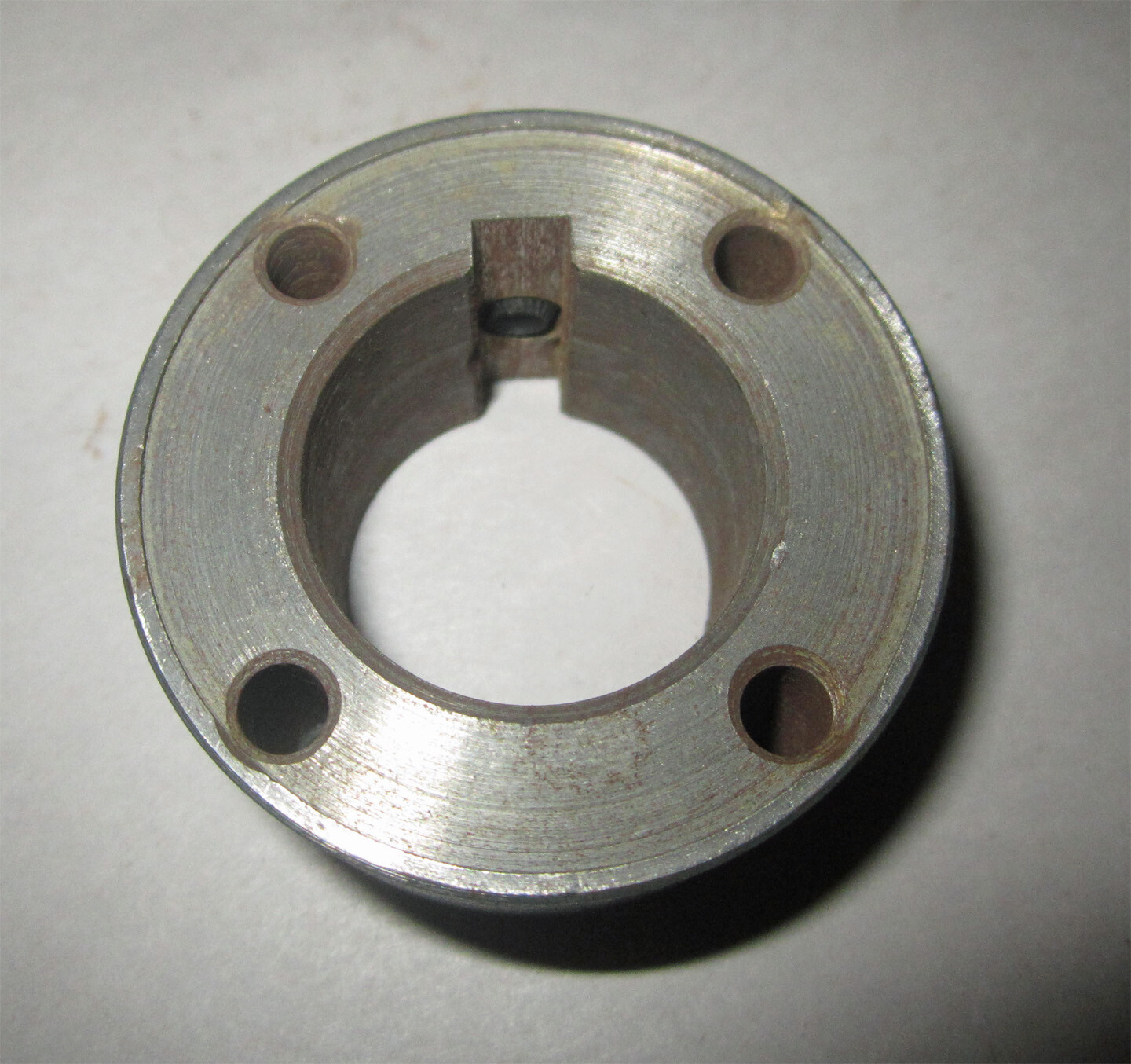 Woods Size 5, 1-1/8″ Bore Spacer Hub, Model 5SC-H x 1-1/8, New