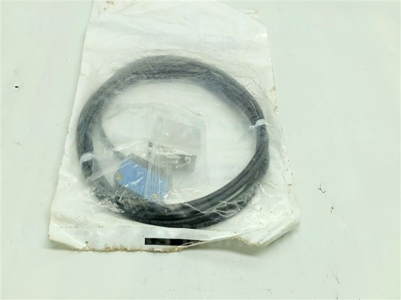 Lot 2pcs. Sick GL6-P1112S84 1094532 Photoelectric Switch Sensor NNB