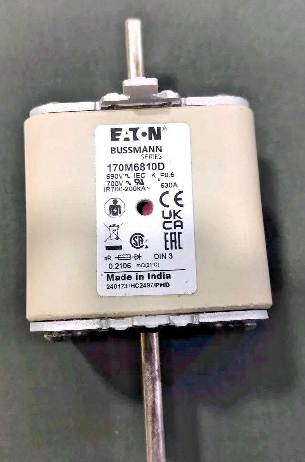 2PCS LOT- Eaton Bussmann 170M6810D high speed square body fuse, 690V/630A- New