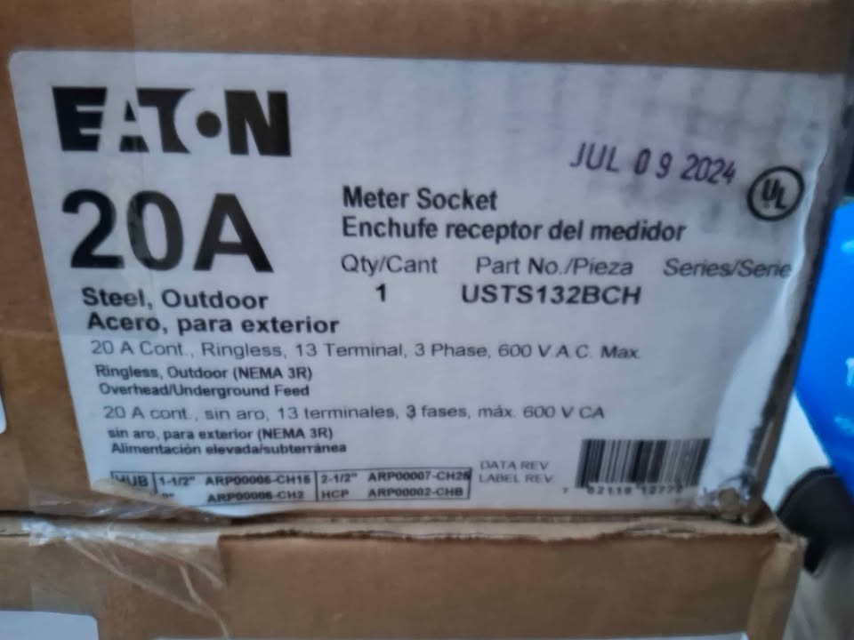 EATON CORPORATION METER SOCKET (NEW IN BOX)