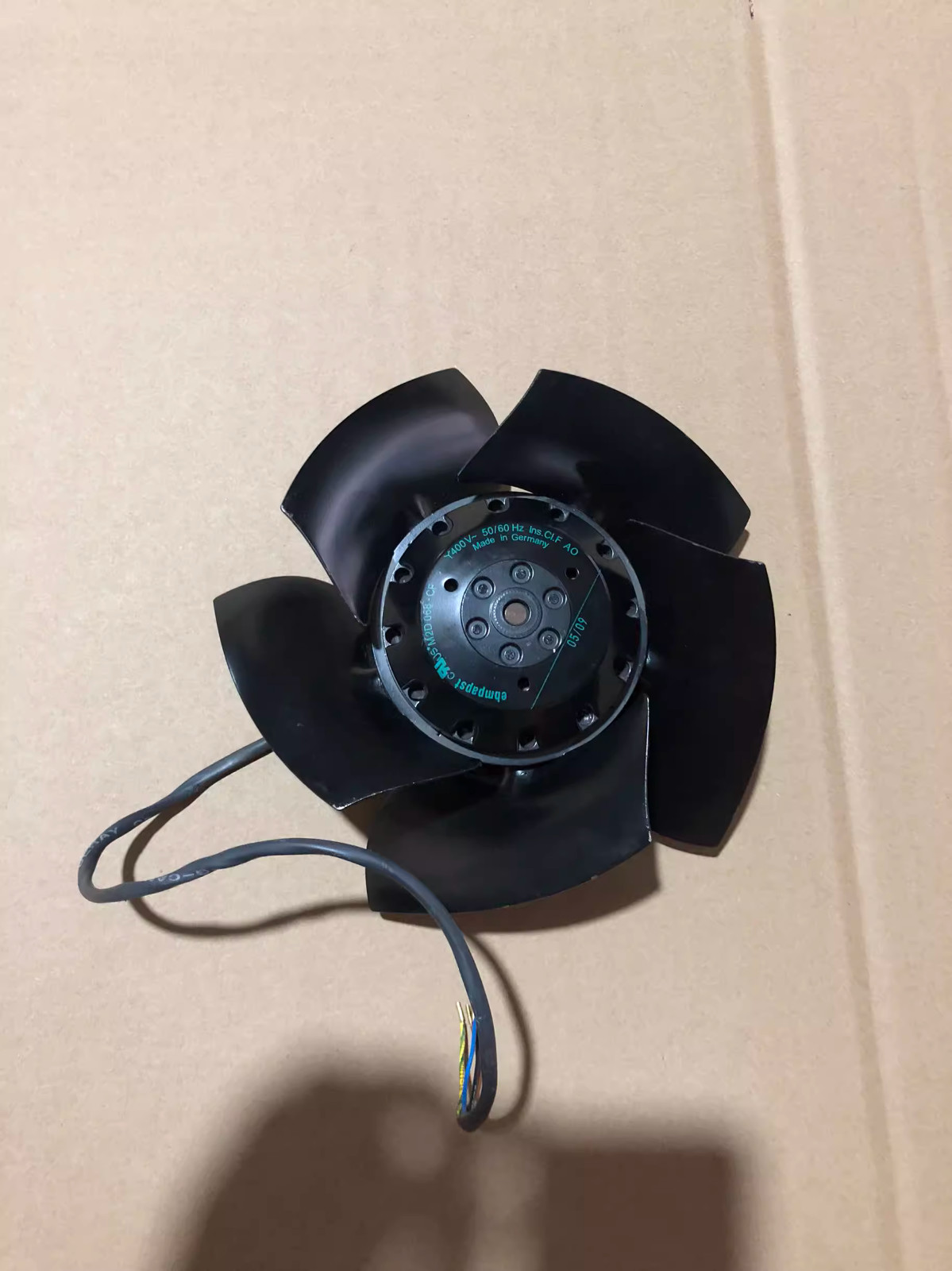 1PC New Cooling Fan M2D068-CF Y400V M2D068CF Expedited Ship