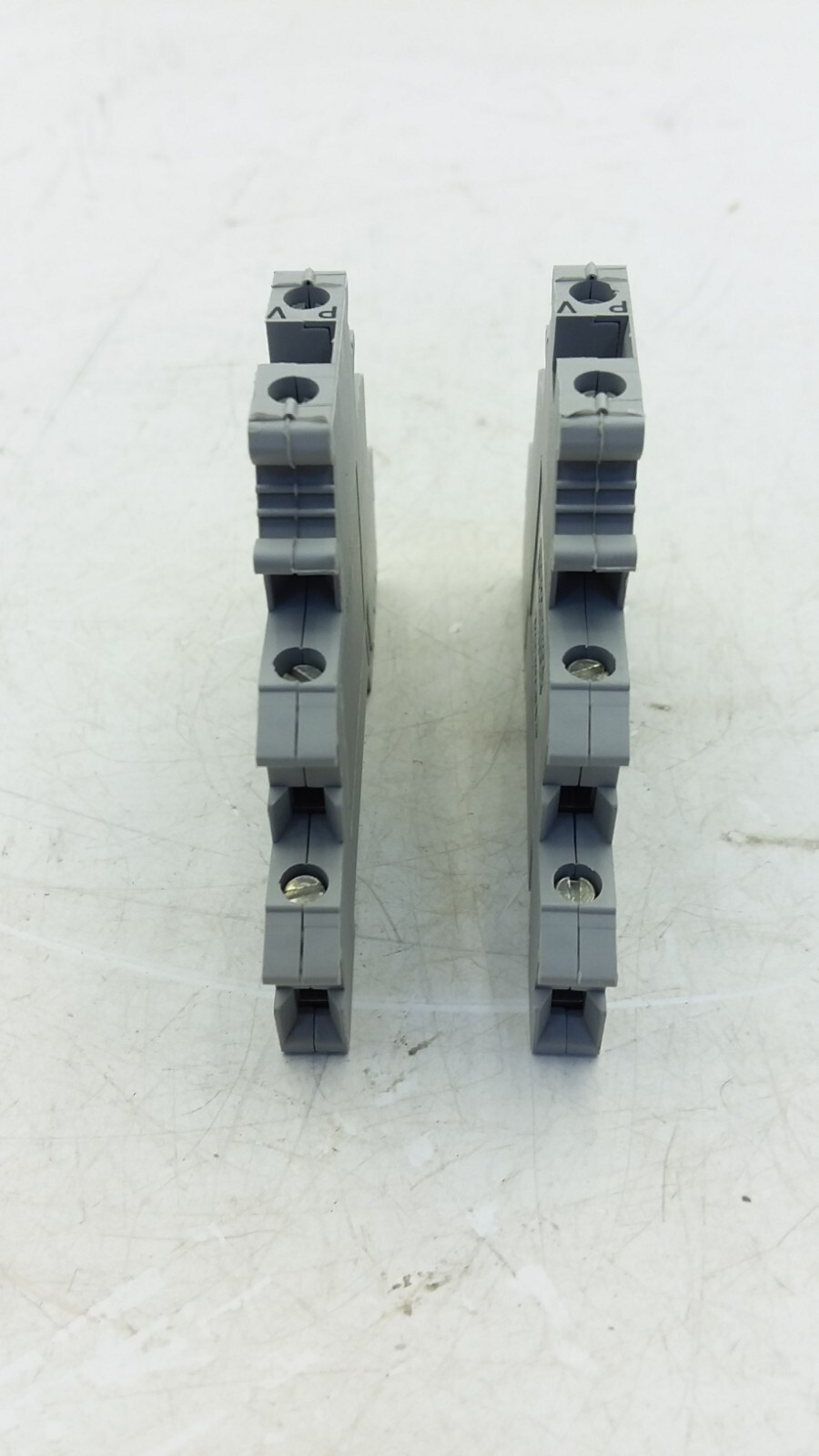 PHOENIX CONTACT DIKD 1,5 SENSOR/ACTUATOR TERMINAL BLOCK 15 AMP 300V LOT OF 2