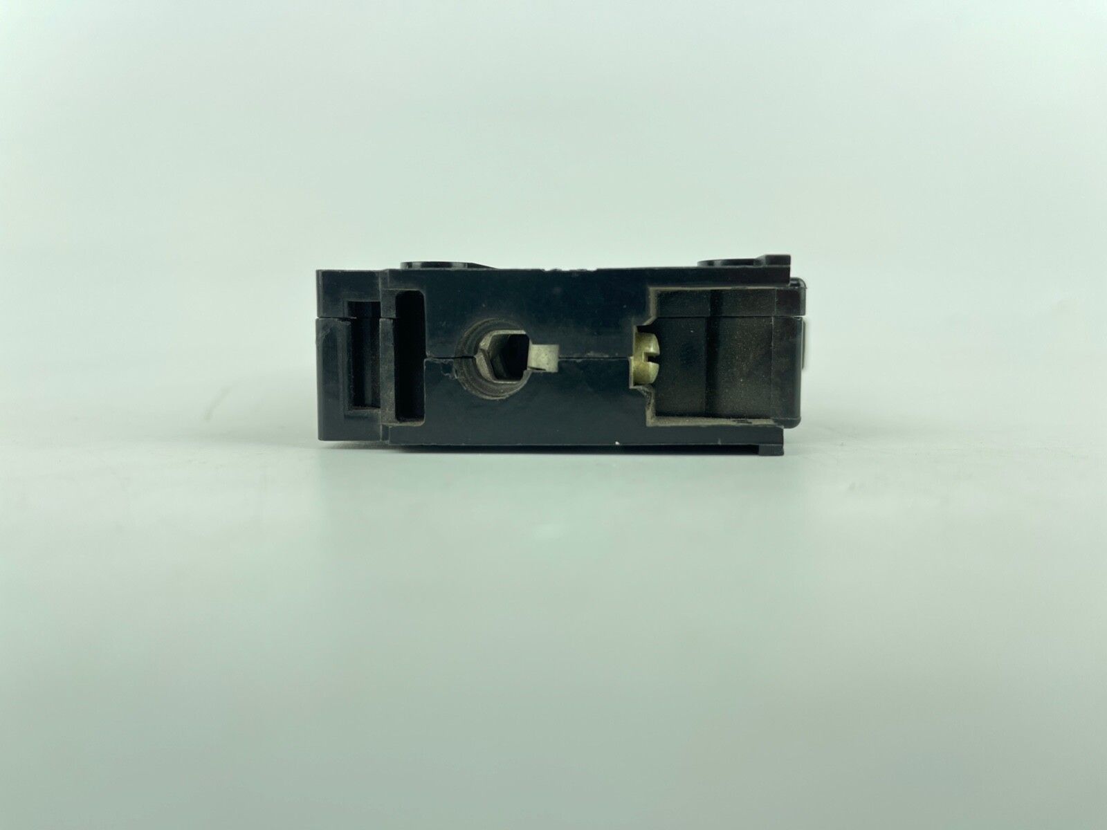 Westinghouse QBH QUICKLAG Circuit Breaker, 1 Pole, 120/240 VAC, 40C QBH1020