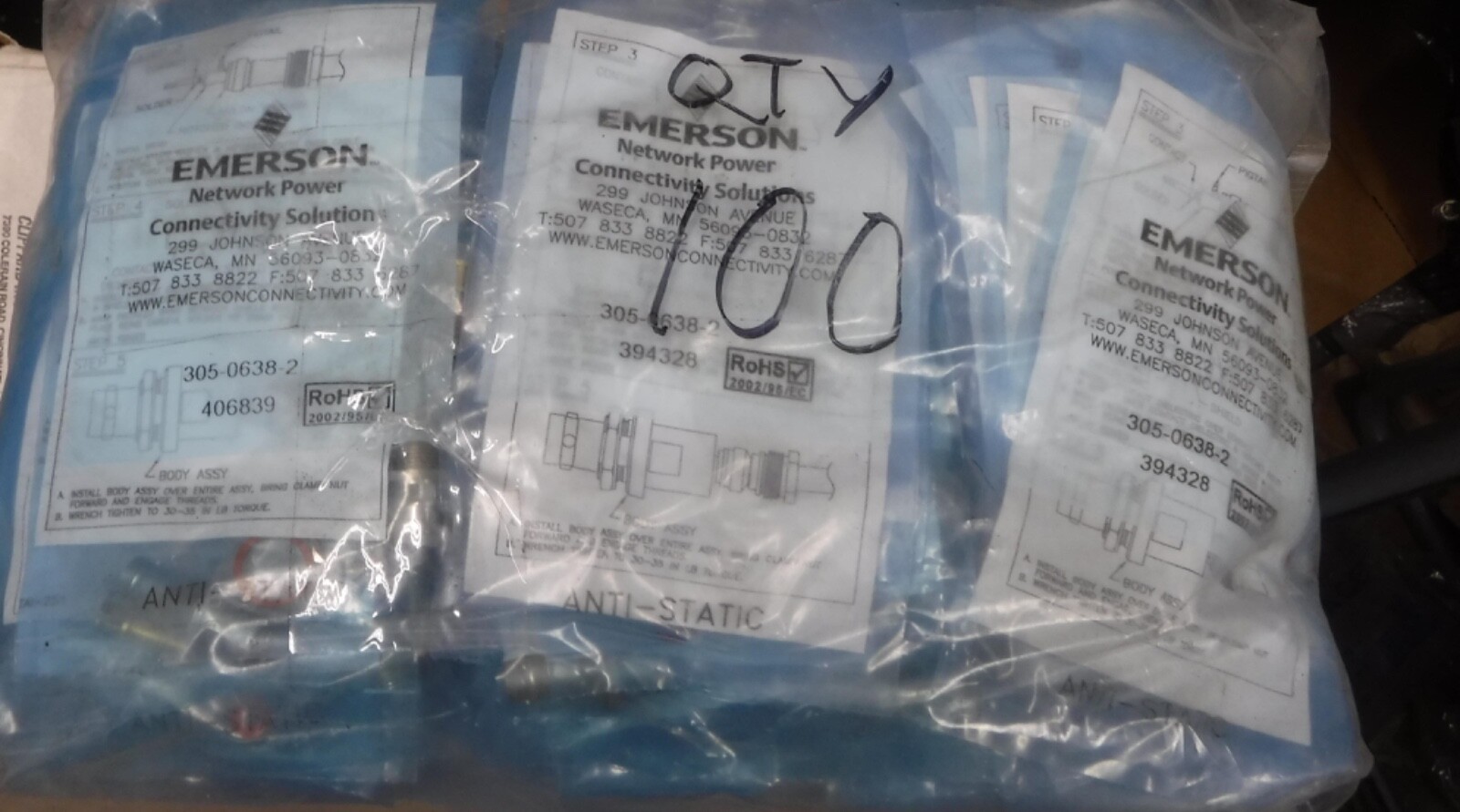 EMERSON 305-638-2 CONNECTOR LOT OF 100 UNINSTALLED COND. FREE SHIPPING