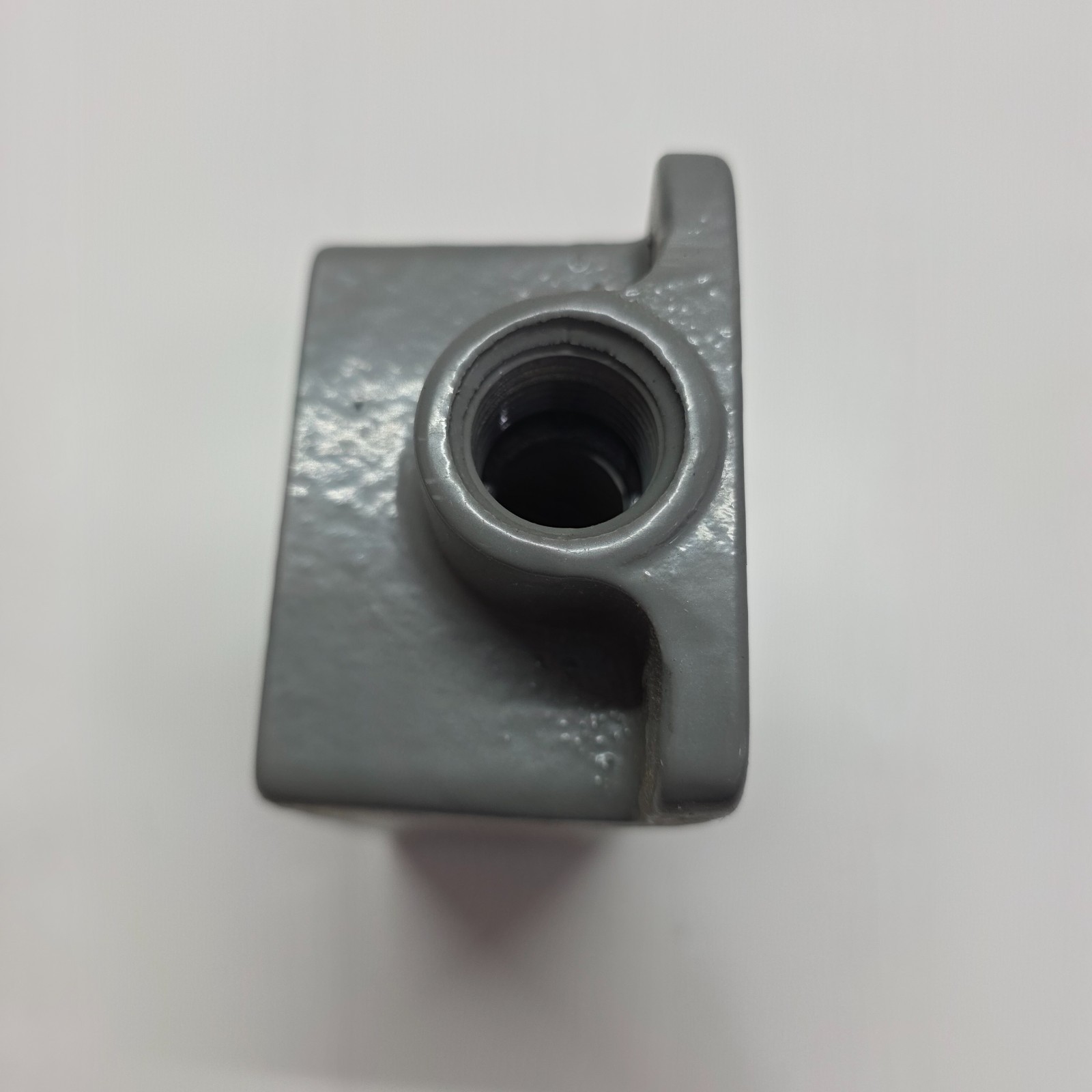 KILLARK CAT NO: FST-1MWW – 1/2″ CAST IRON DEVICE BOX NEW IN BOX