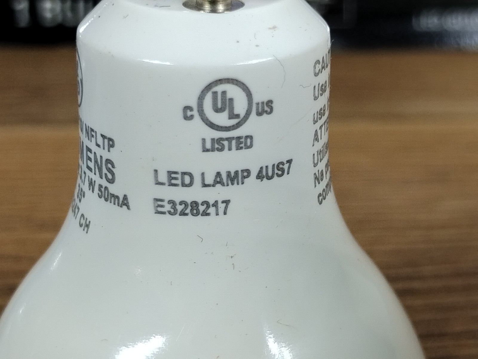 LED Flood Light Bulb, Indoor, 260 Lumens, 3.7-Watts – Bright White