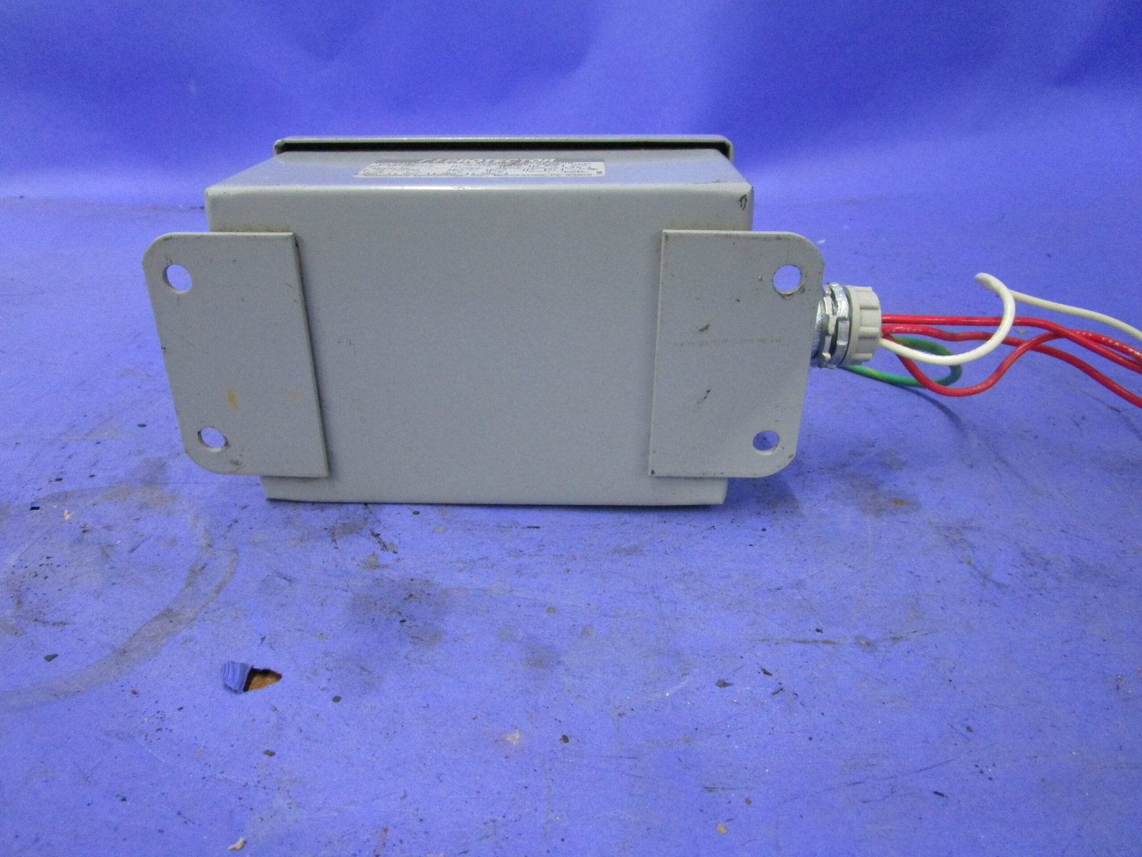 Innovative Technology SP-3Y 120-208 Transient-Voltage Surge Supressor + 1 Yea…