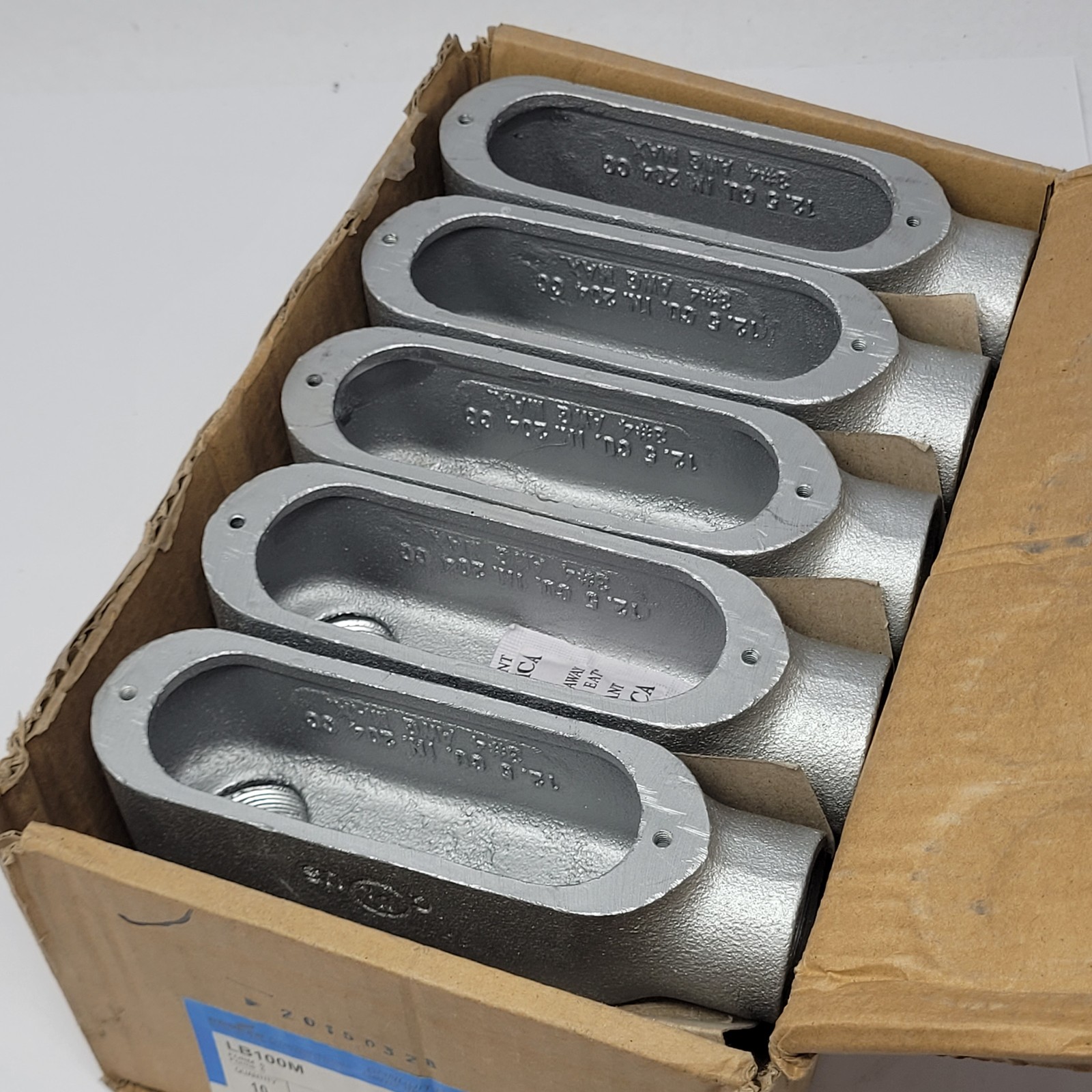 Lot of 10 – Crouse Hinds LB100-M Conduit Body 1LB Form 35 – NEW