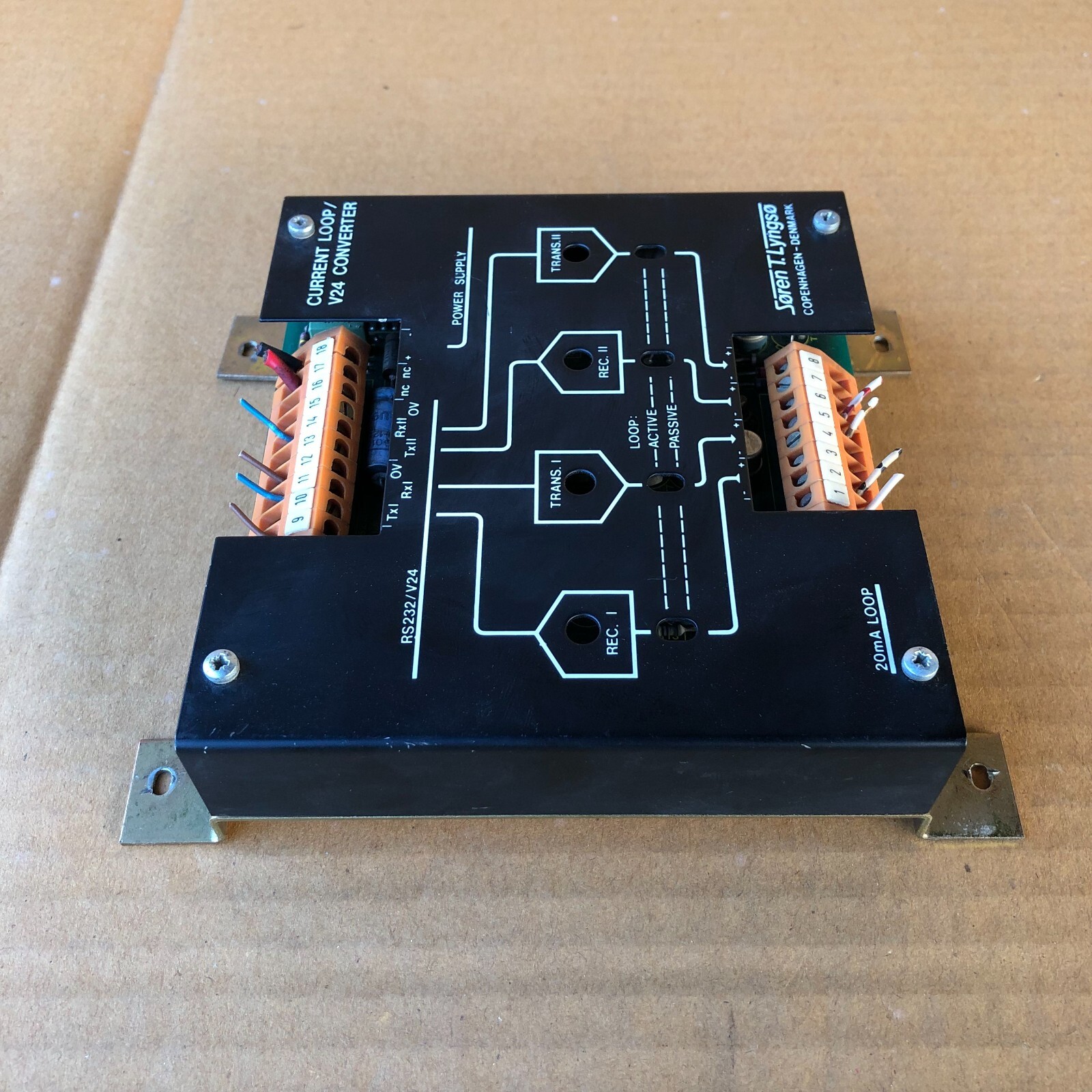 SOREN T.LYNGSO 38515101 CURRENT LOOP V24 CONVERTER