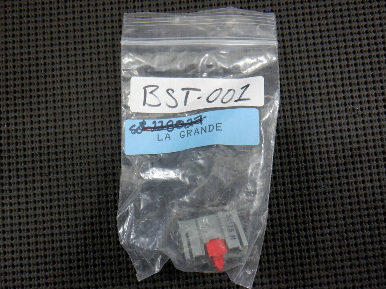 Idec BST-001 10A 440V 1 N/C Contact Block – New No Box