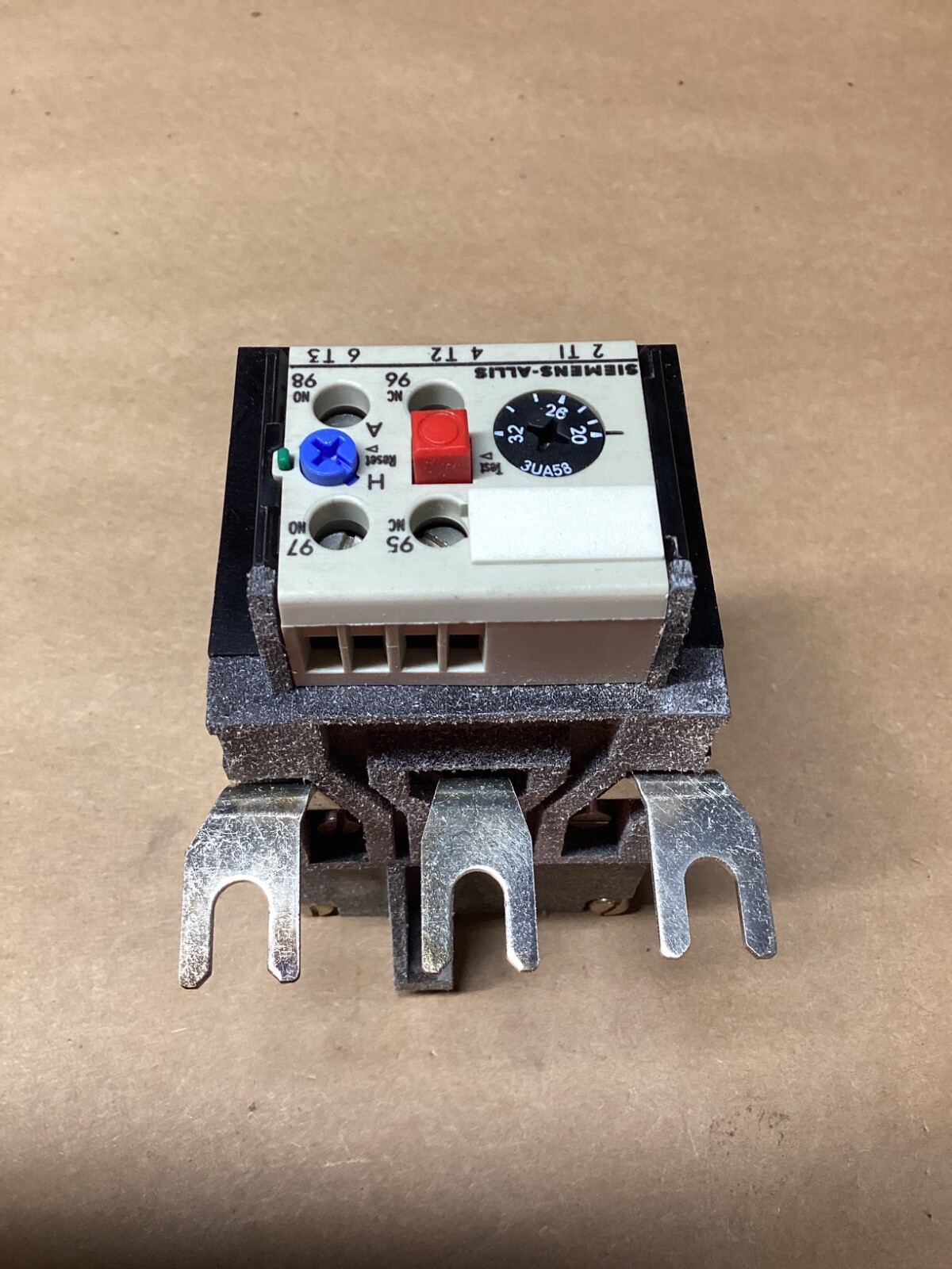 OLR3200CS3 Siemens-Allis Overload Relay 20.0-32.0A #118E121PR6*CO