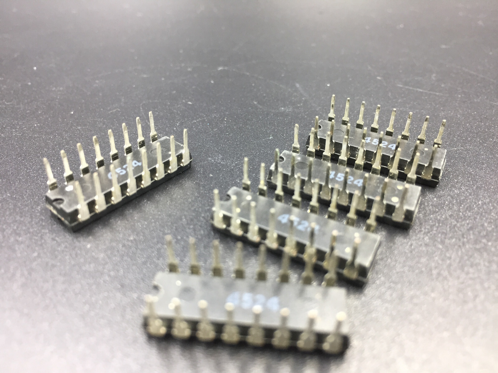 Lot of 5 SAA1027 Stepper Motor Driver Bipolar 18V 500mA Bidirectional DIP 16