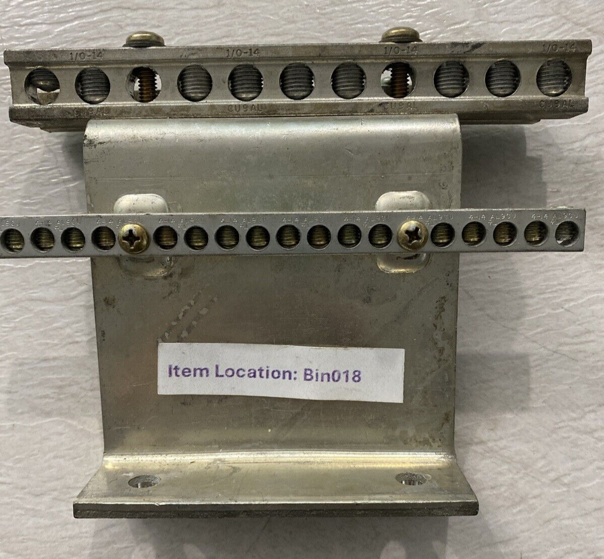 Ground BAR KIT 6″ Long, (2) 4-14 AL9CU & (1) 1/0-14 CU9AL Ground Bar attached.