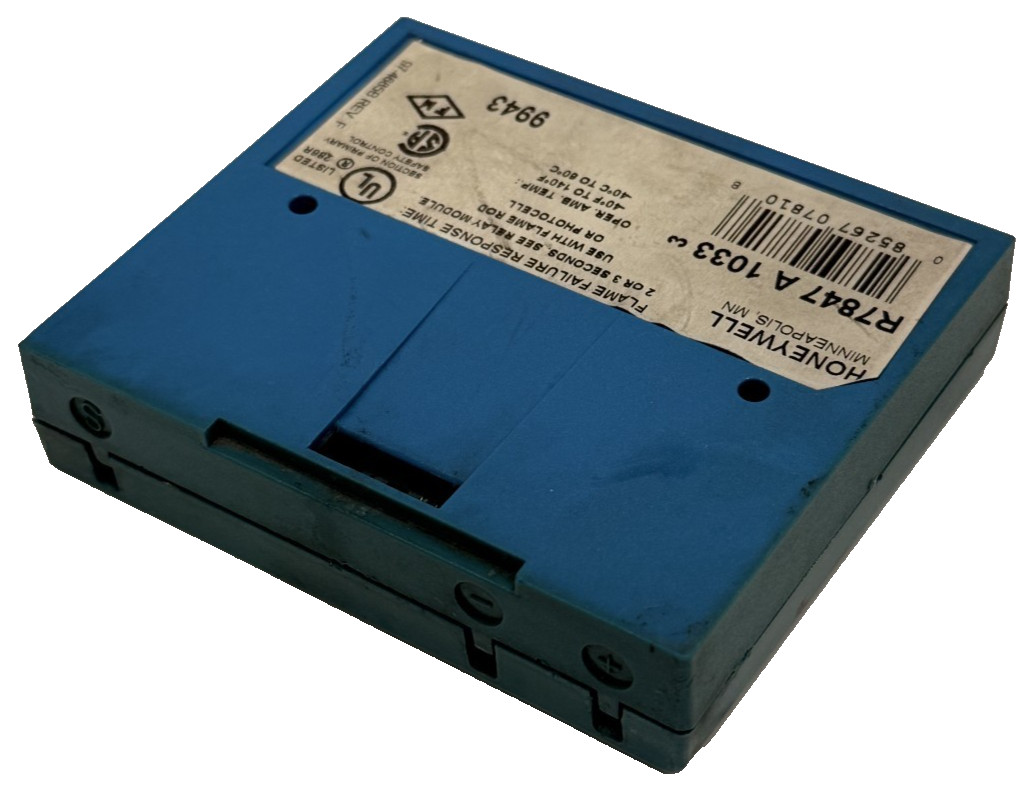 USED HONEYWELL R7847 A 1033 RECTIFICATION FLAME AMPLIFIER R7847A1033
