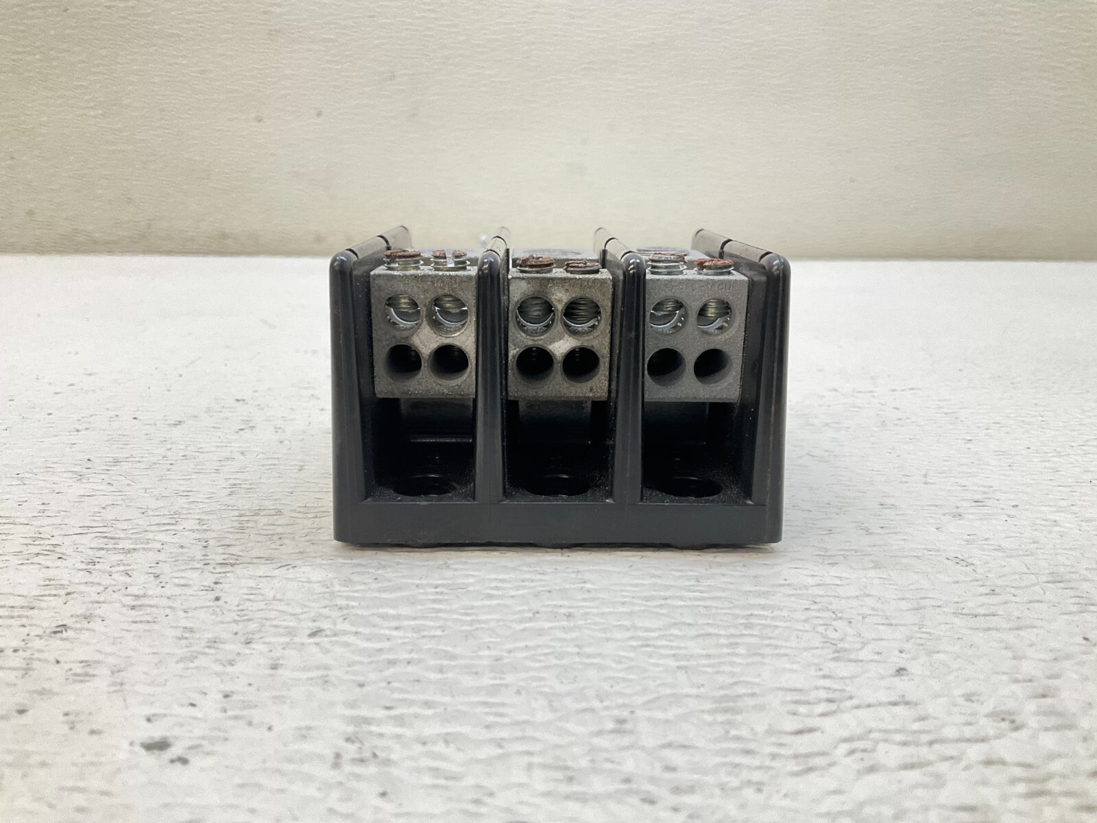 Cooper Bussmann 16220-3 Power Distribution Block 3 Pole 175 A 600 V Buss (TSC)