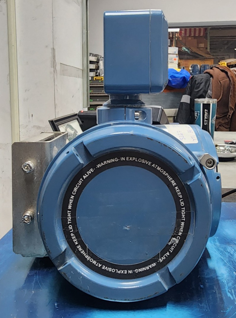 🤠 EMERSON / MICRO MOTION TRANSMITTER 18-100 VDC 85-240 VAC T 4 5700R12AB2AZZZ
