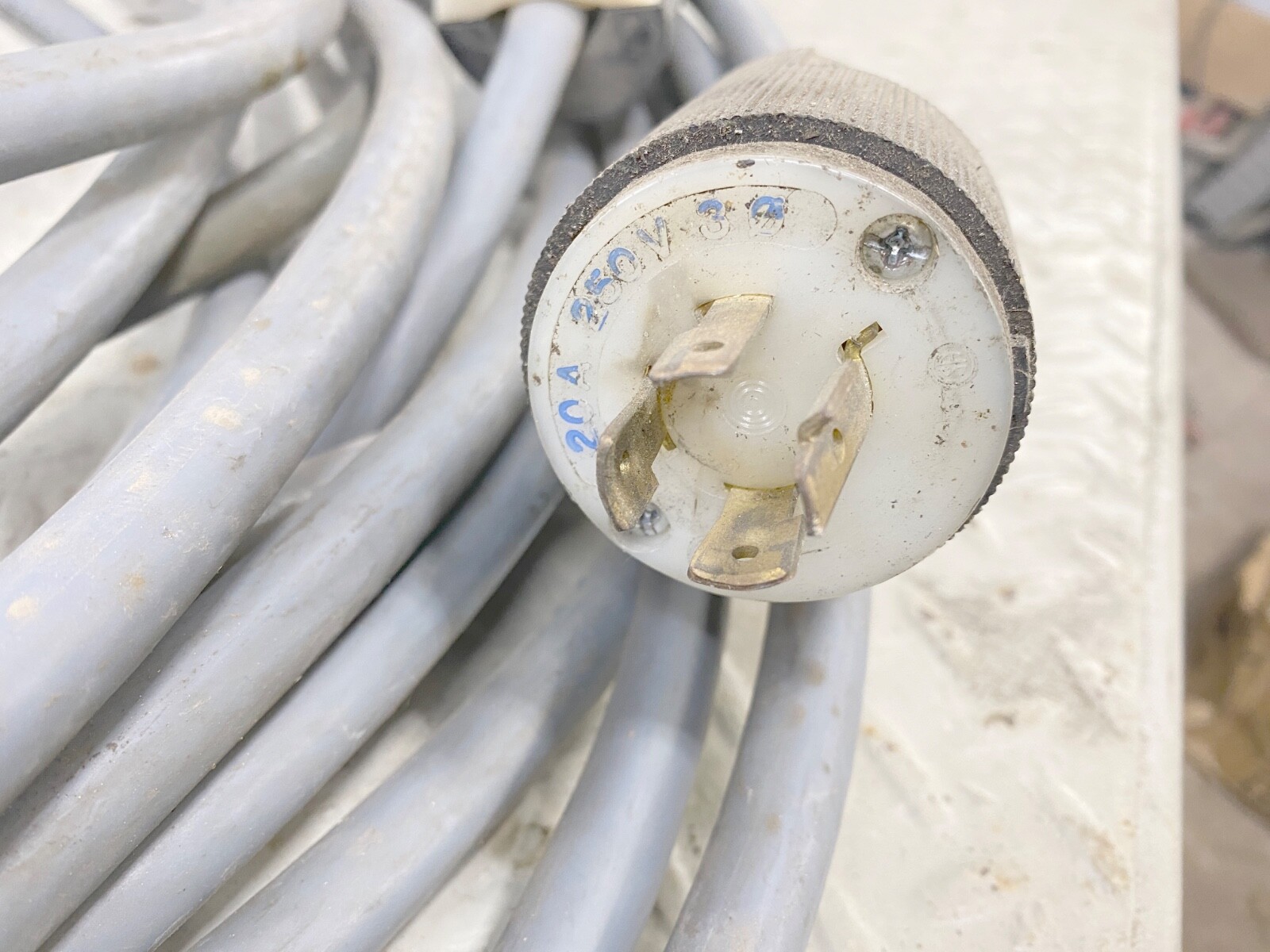 50 ft 4Wire/12ga Extension Cord with HUBBELL Plugs