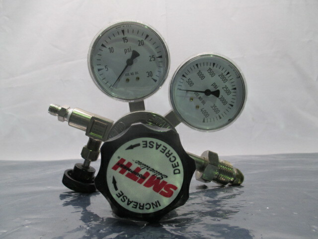 Smith Gas Regulator w/ Gauges, 300, 4000 PSI, Max Inlet 3000 PSI, 100417