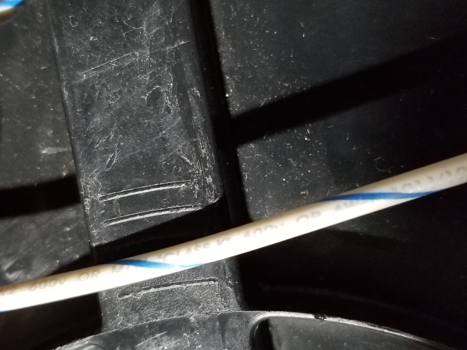 Southwire/Copperfield 16awg 26x30B Hook-Up Wire White/Blue Stripe /100ft