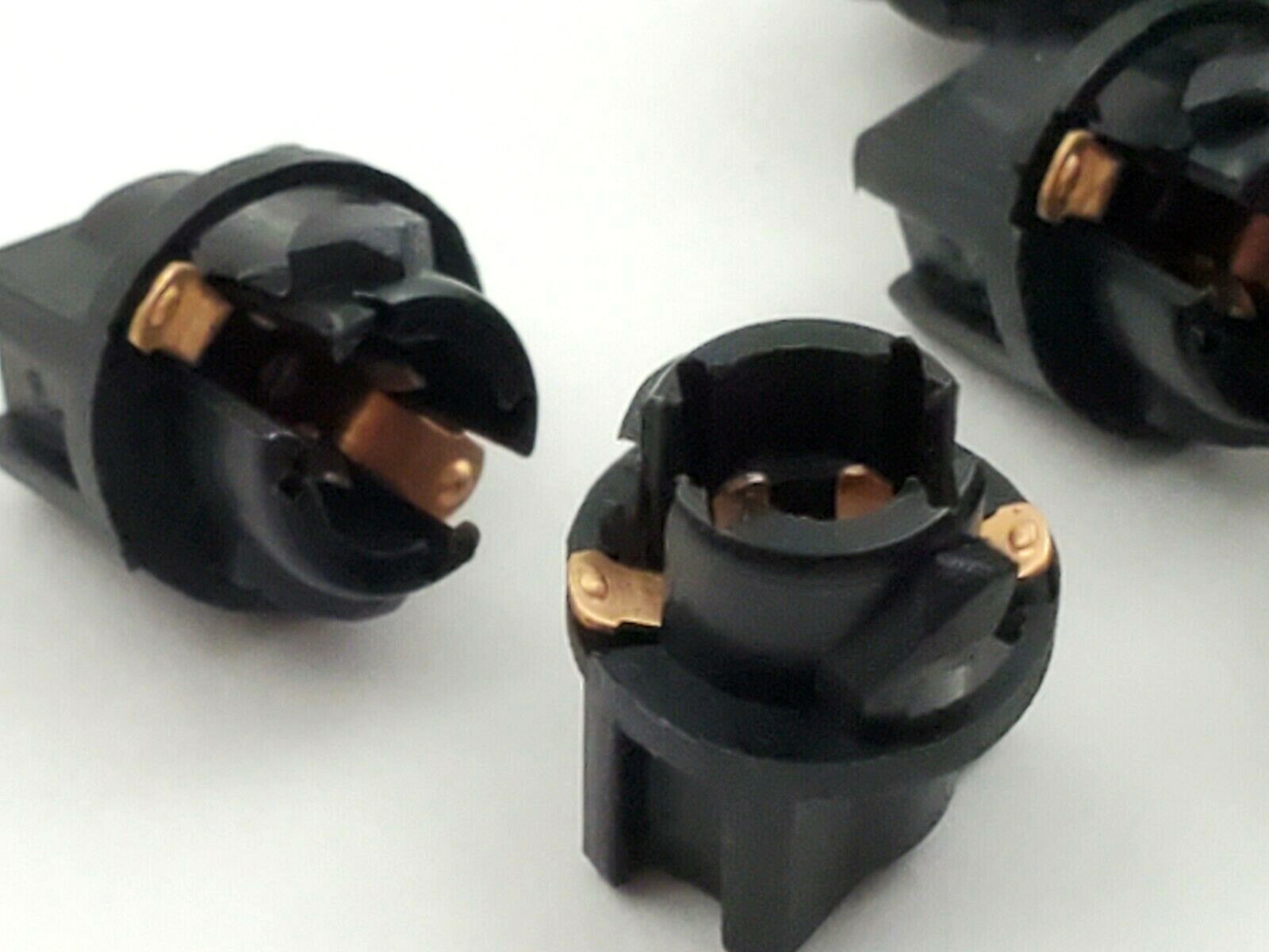 Lot of 30 CEC Replacement Sockets For T1-1/2 Twist Lock Wedge Base Lamp Sockets