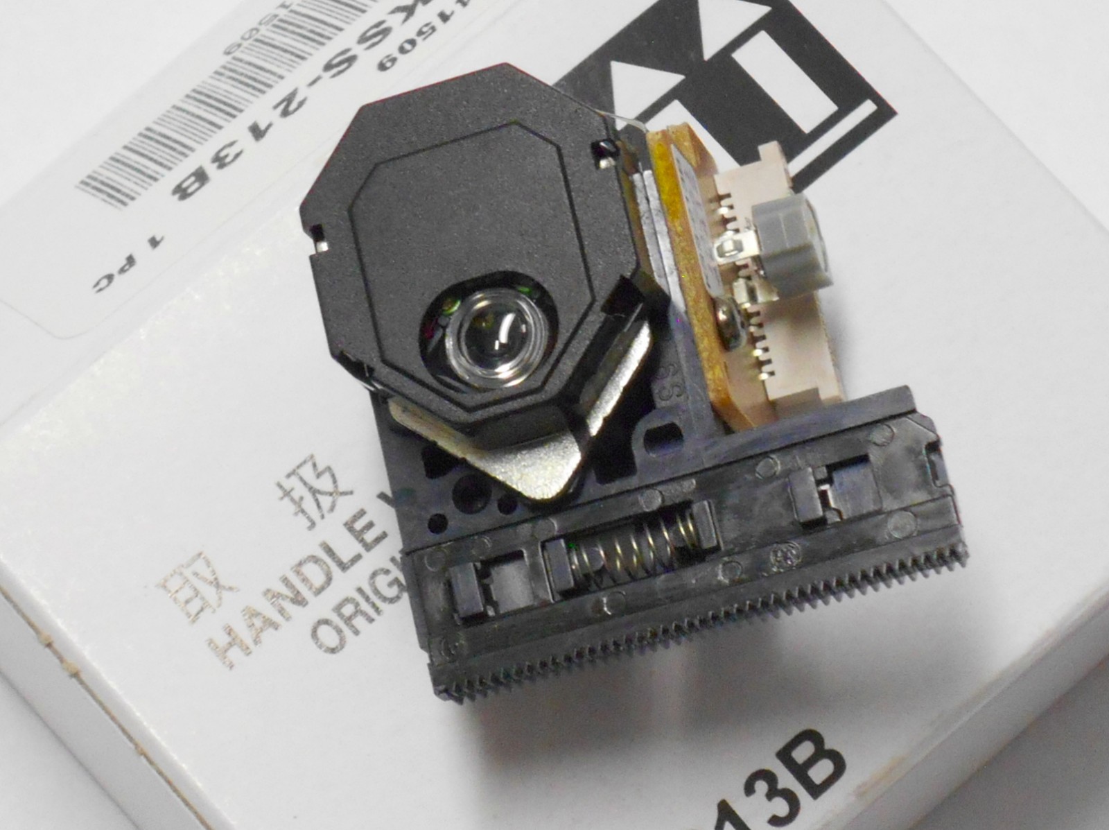 Sony KSS-213B Laser – NEW (NOT Current Chinese Copy)