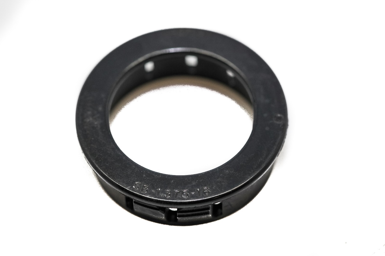 50 Count Schneider Electric USA YK-031-01772-000 1″ Hole Snap Bushings