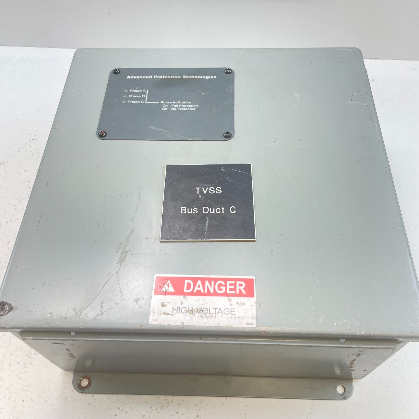 TRANSIENT ELIMINATOR TE/4HPS/DC 402036 SUPPRESSION CIRC. ENC. TYPE1 600V 50/60HZ