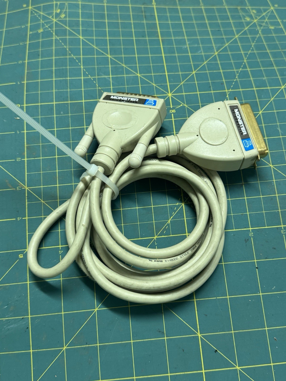 Monster Cable PC Computer AWM E148000 Style 2464 28AWG 80C VW-1 Cable
