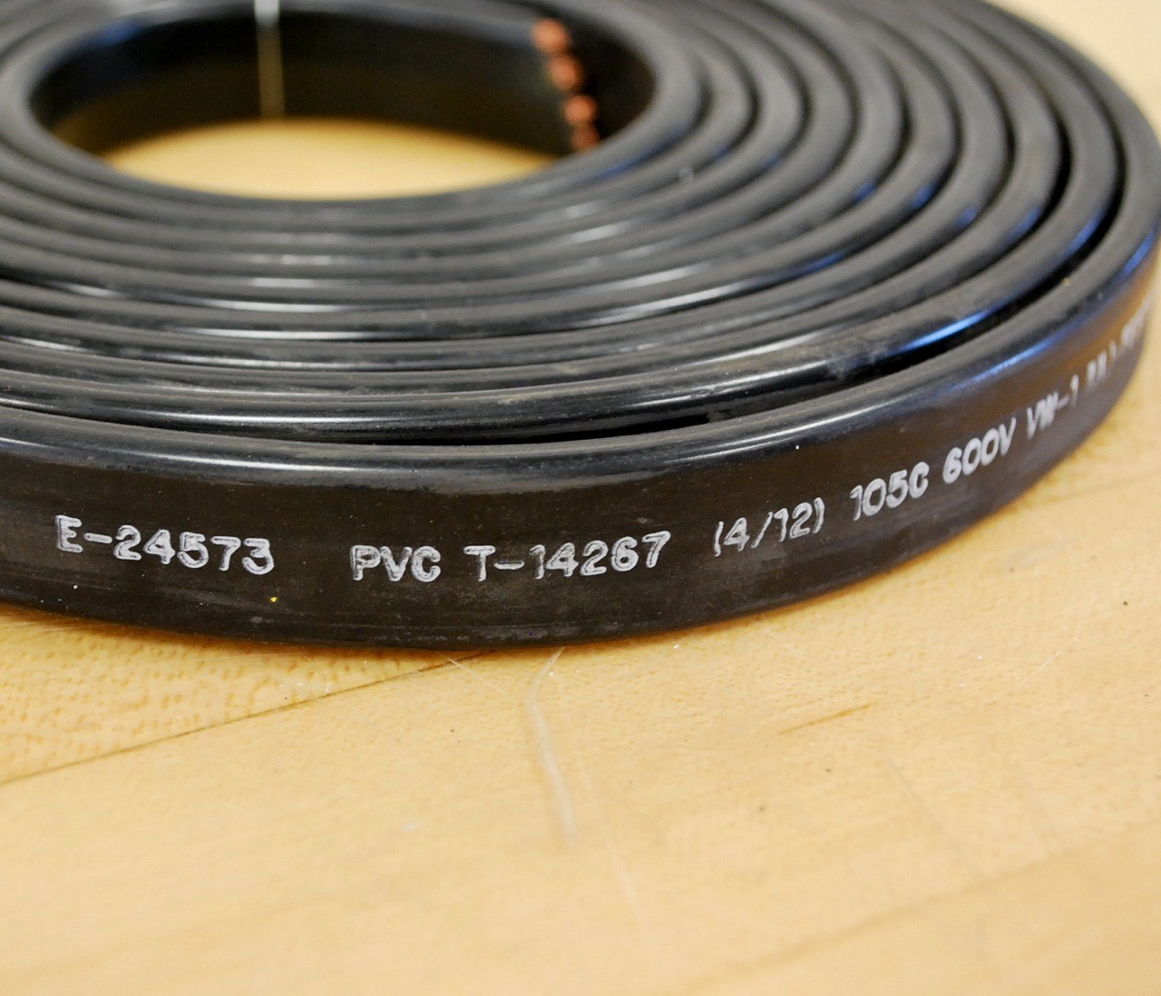 Festoon PVC T-14267, 14 Foot, 105C 600V VW-1 12AWG 600V Outdoor – NEW