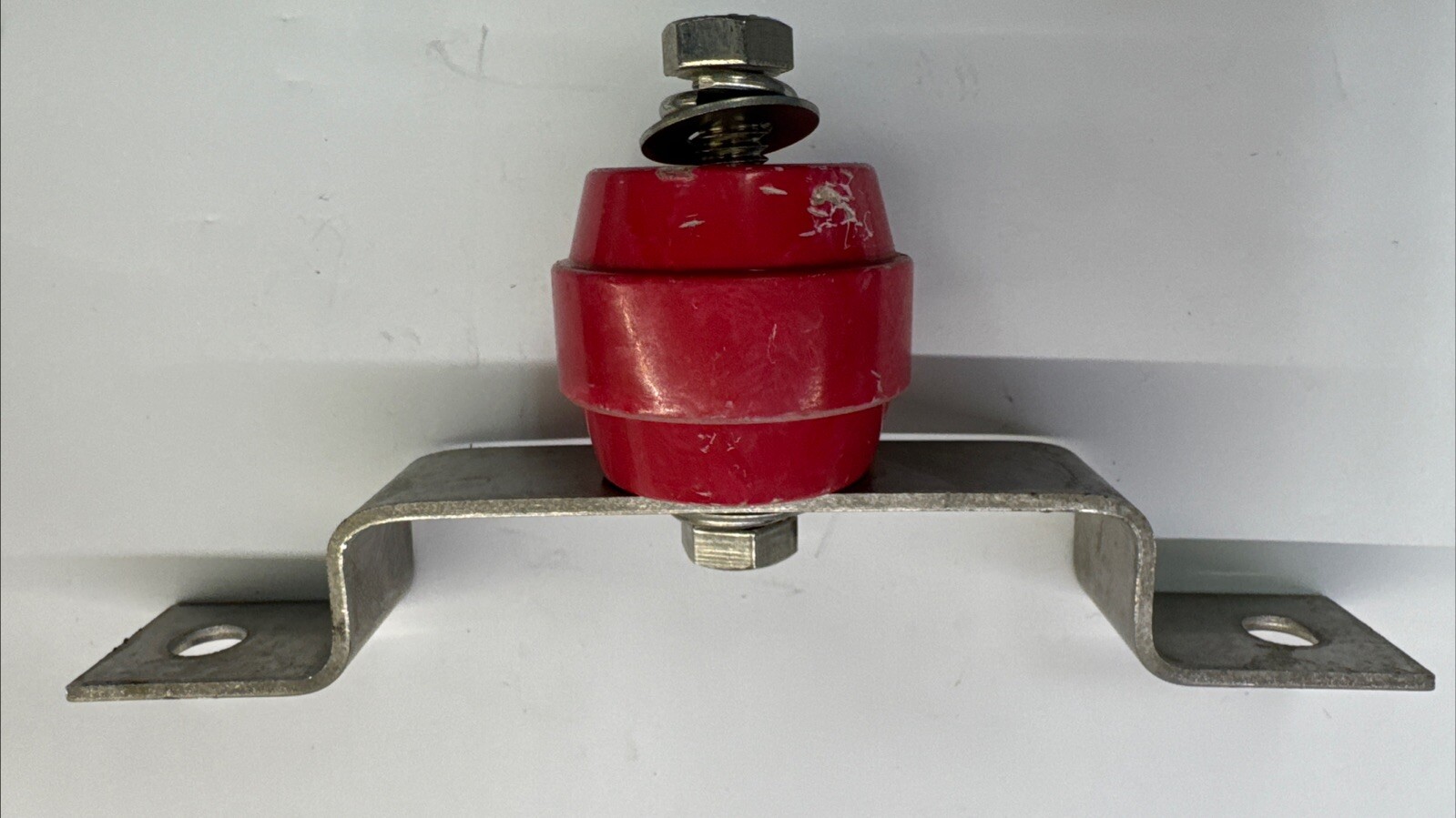 Chatsworth Products 10622-000 Ground Busbar Insulator Stand Off Bracket Mount