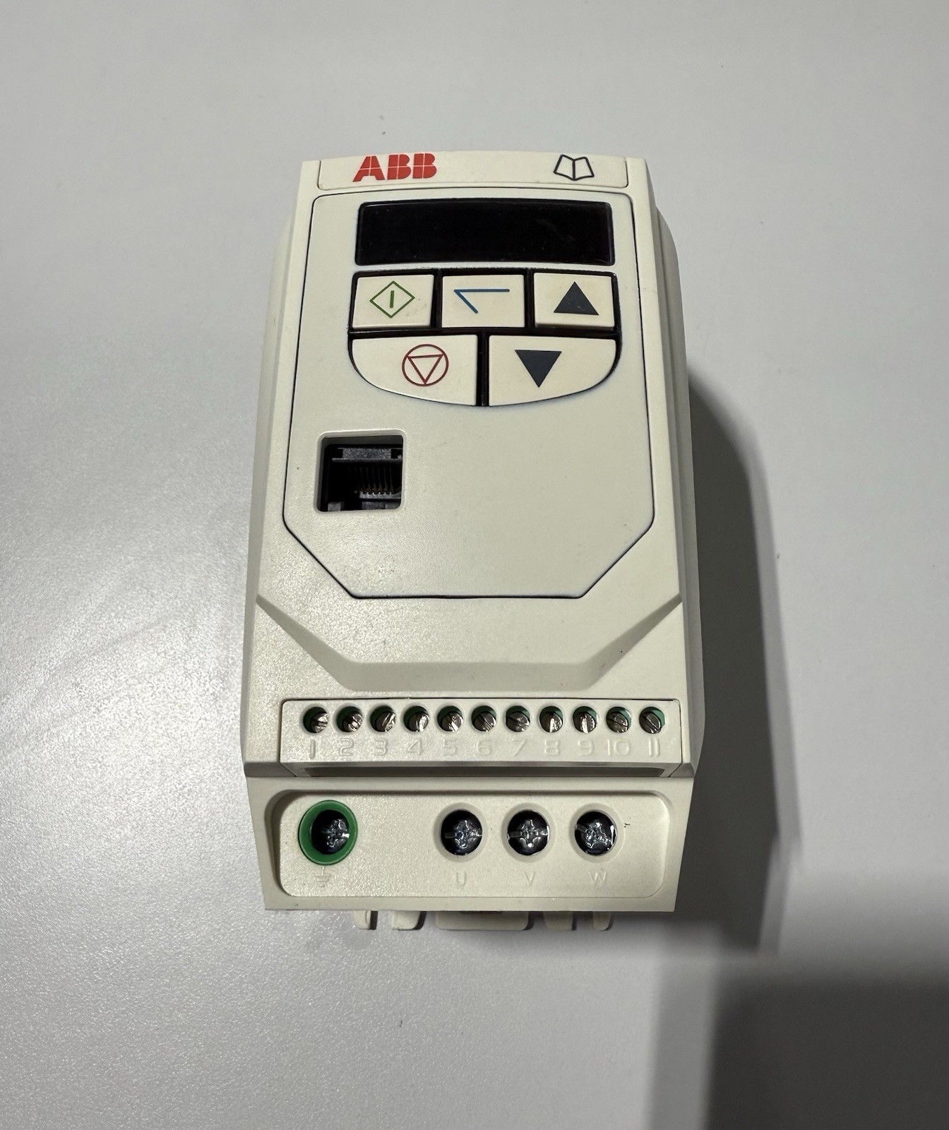 ABB ACS255-01U-02A3-1 Micro AC Drive 0.5 HP *GREAT CONDITION*