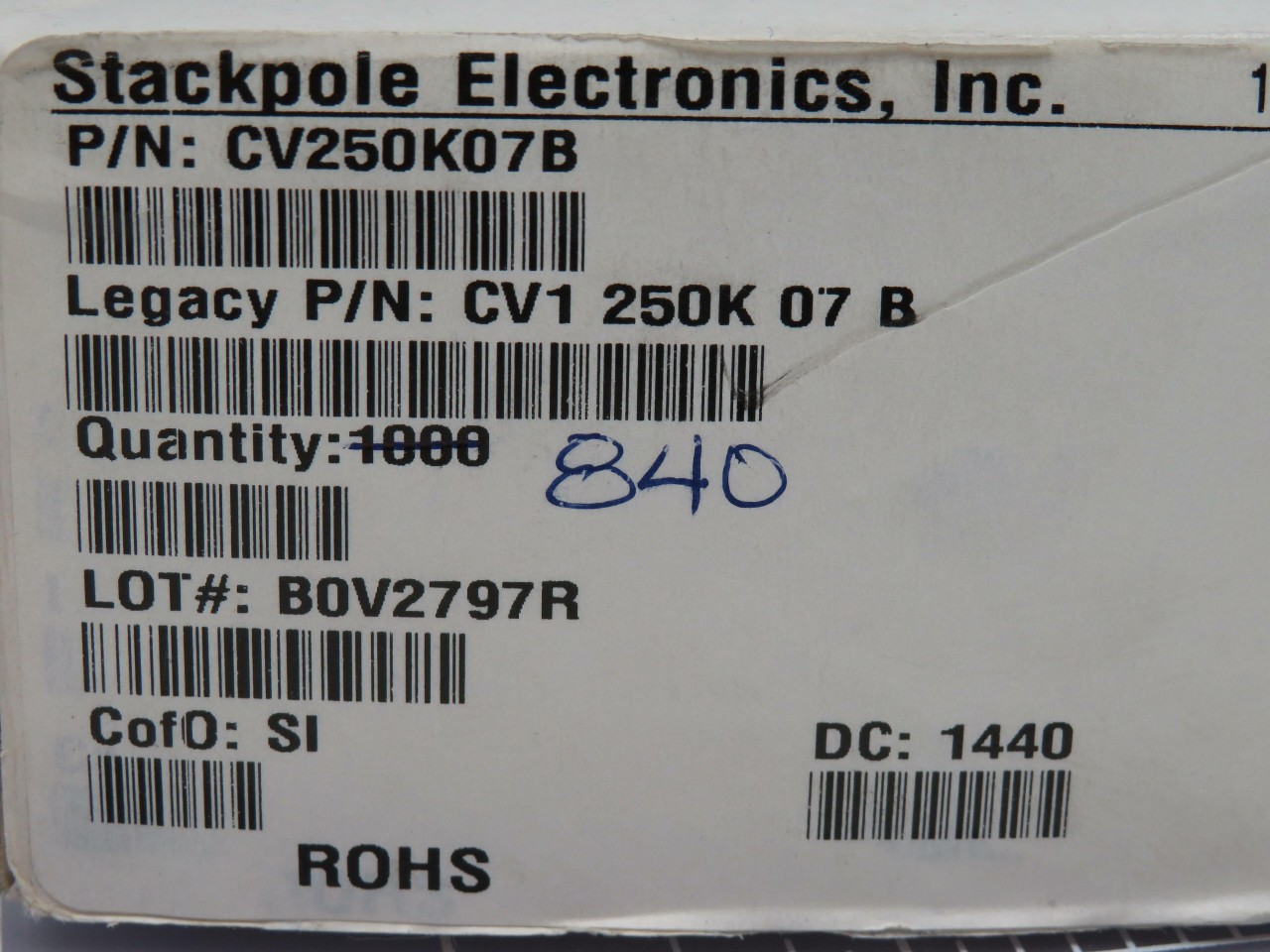 LOT OF 800 STACKPOLE ELECTRONICS CV250K07B VARISTORS MOV 250VAC/320VDC 1200A 390