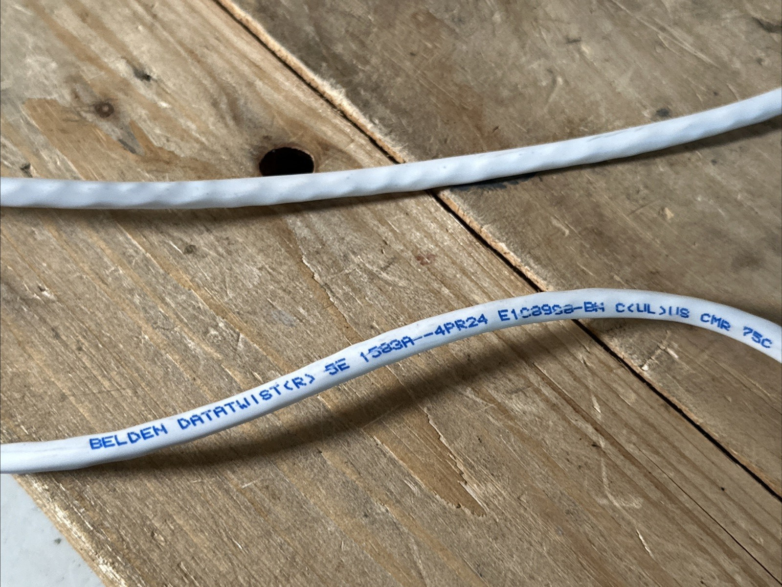 Belden 1583A-009U1000 Communication Cat5E Cable 1000ft White Open Box