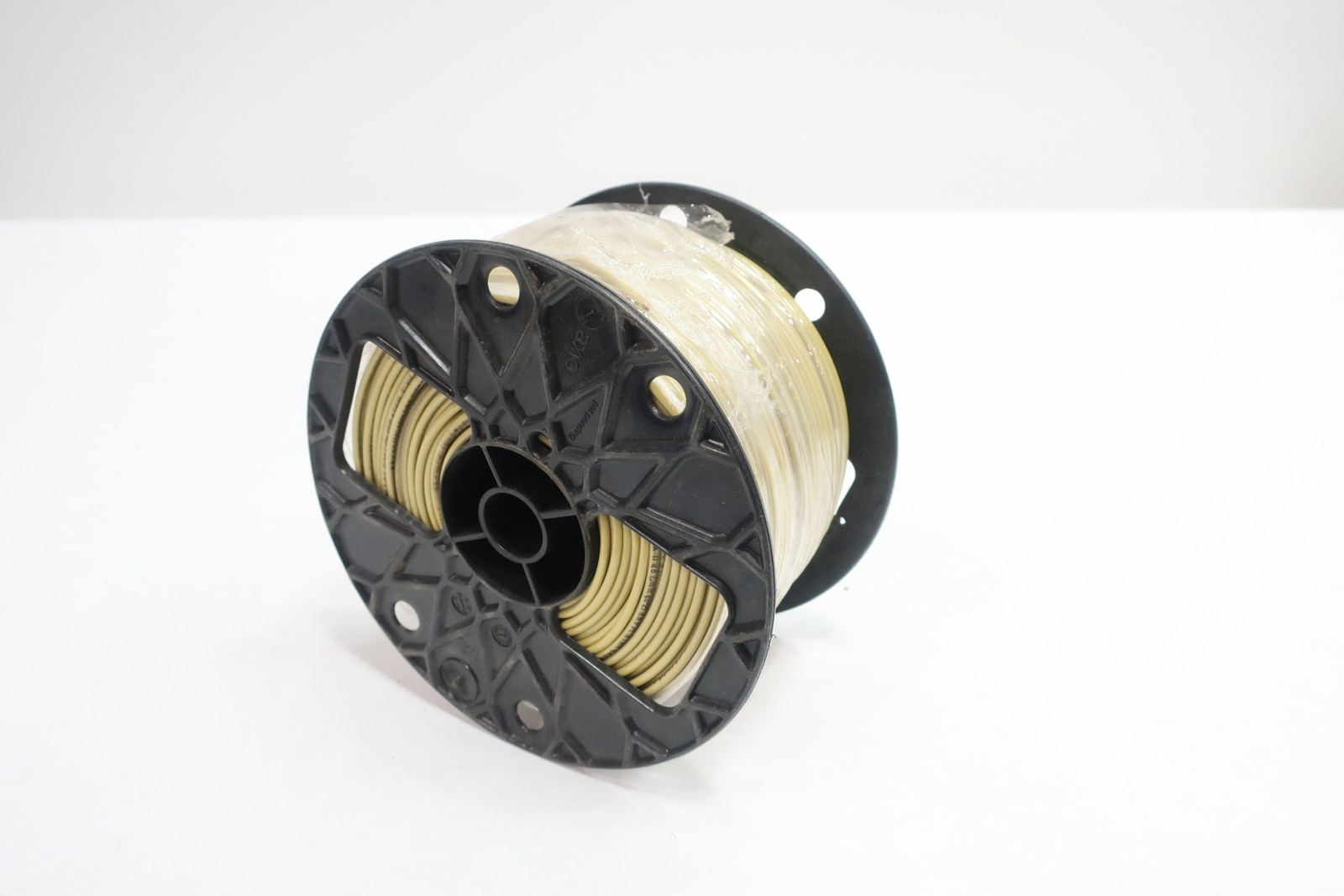 Cerrowire E85964A Machine Tool Yellow Stranded Wire 500ft 14awg