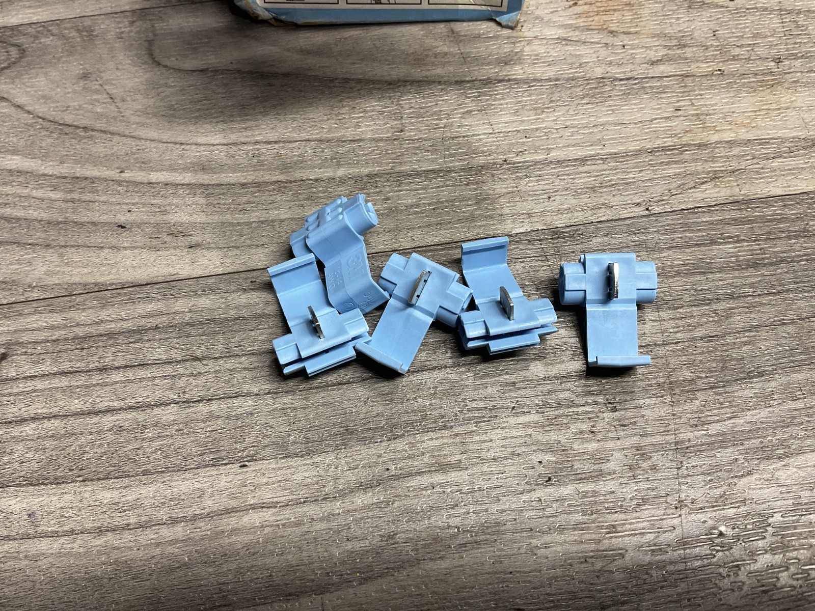 (QTY 95) 3M Scotchlok 560 Self Stripping Electrical Tap Connectors #315M111