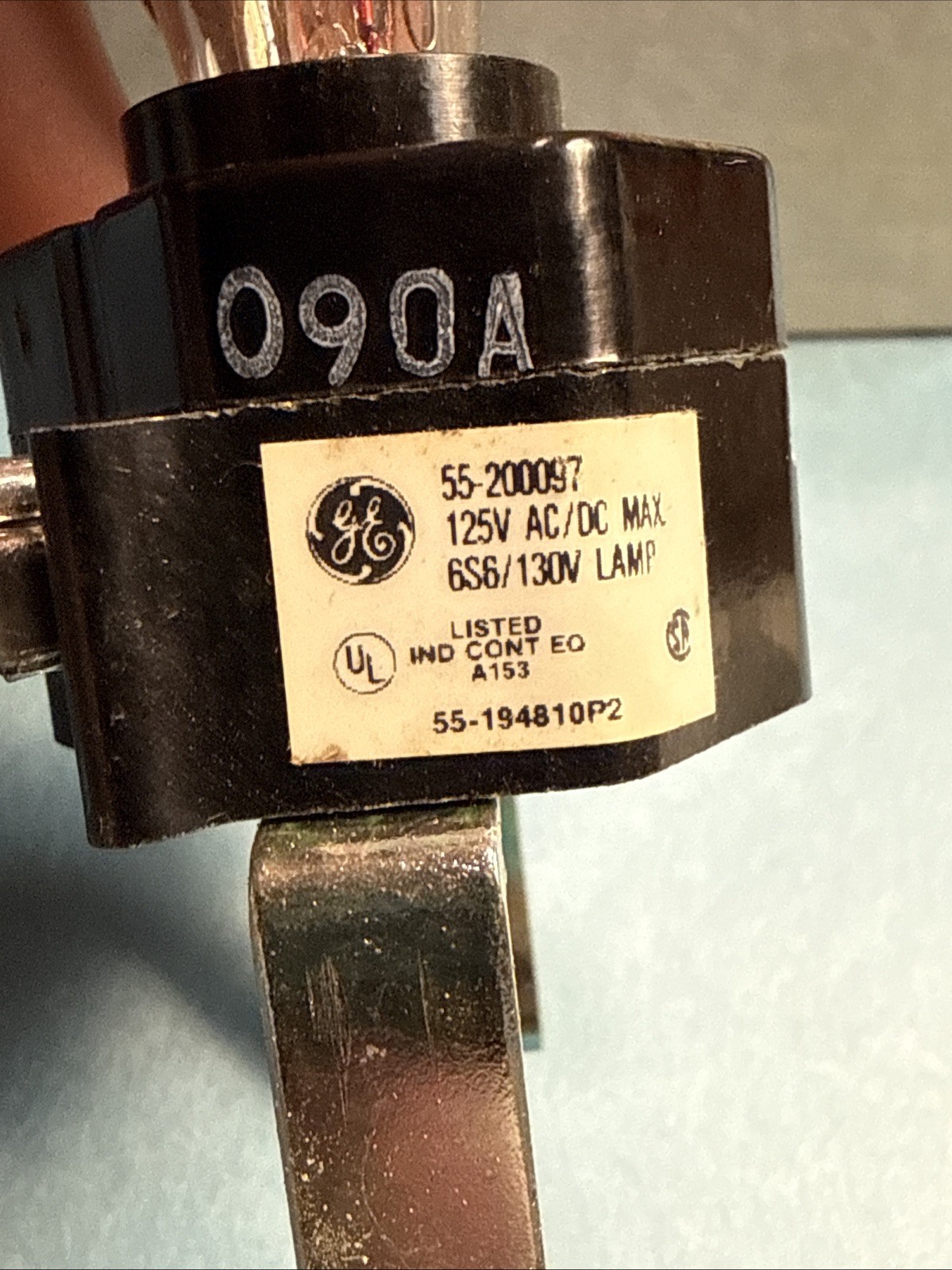 GENERAL ELECTRIC CR2940UC413B2 Heavy Duty Indicating Light Red Cap 125 V
