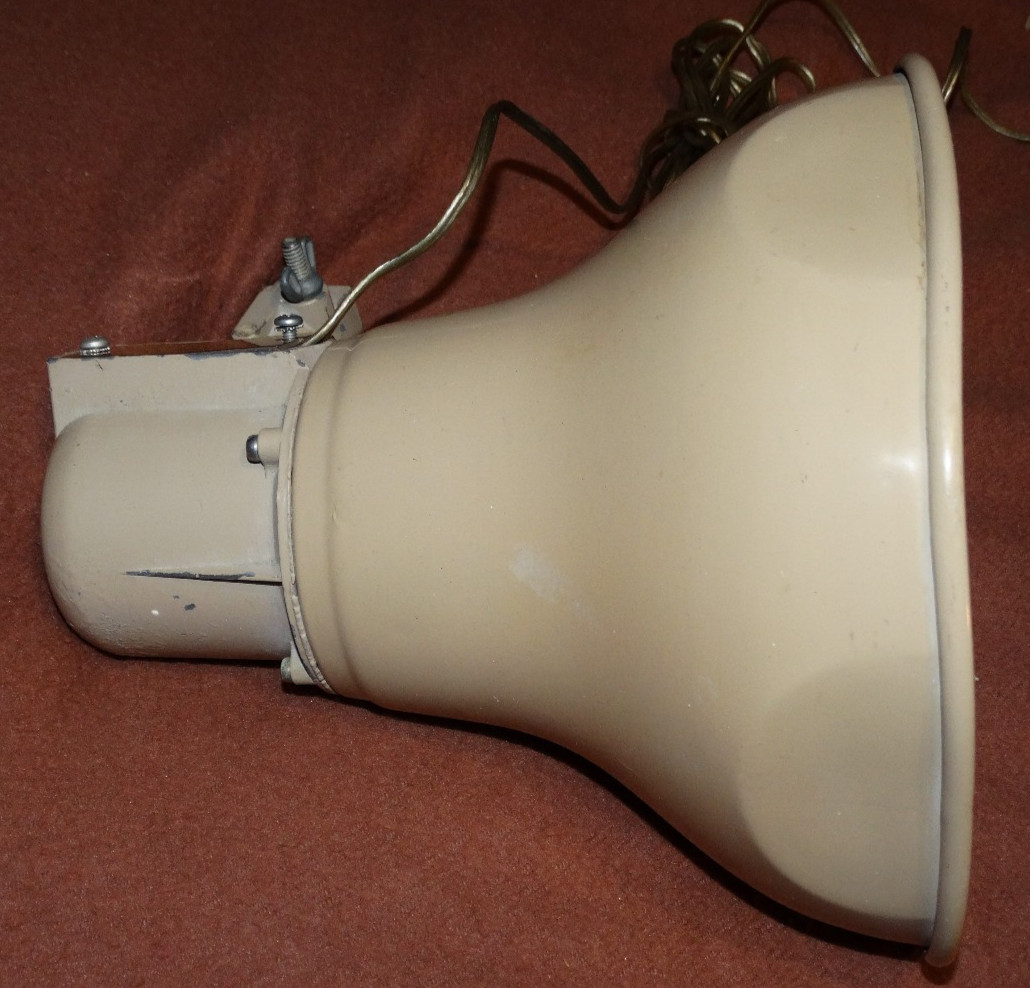 Atlas Sound PA speaker model AP-15T Varitap 25/70 volts 15 watt Tan Works Great!