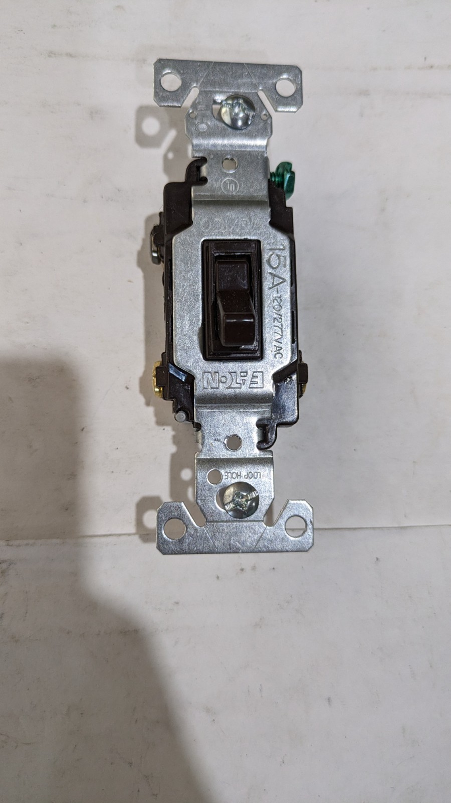 EATON 104818 | CSB315STB TOGGLE SWITCH (1 BOX OF 10)