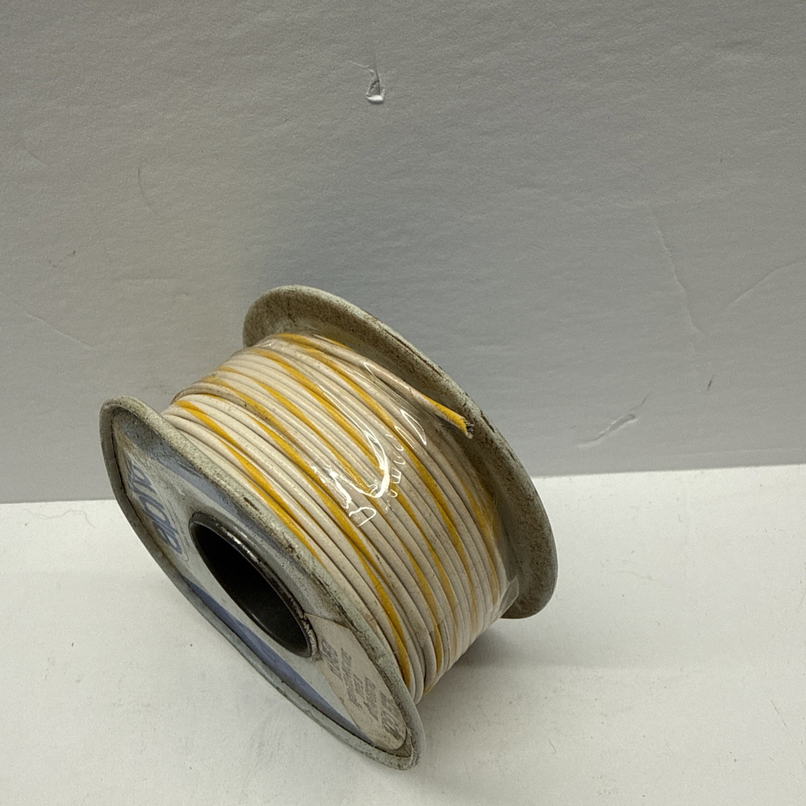 Alpha 1856 20 AWG 100 feet Yellow White 7/28 Hook Up Wire