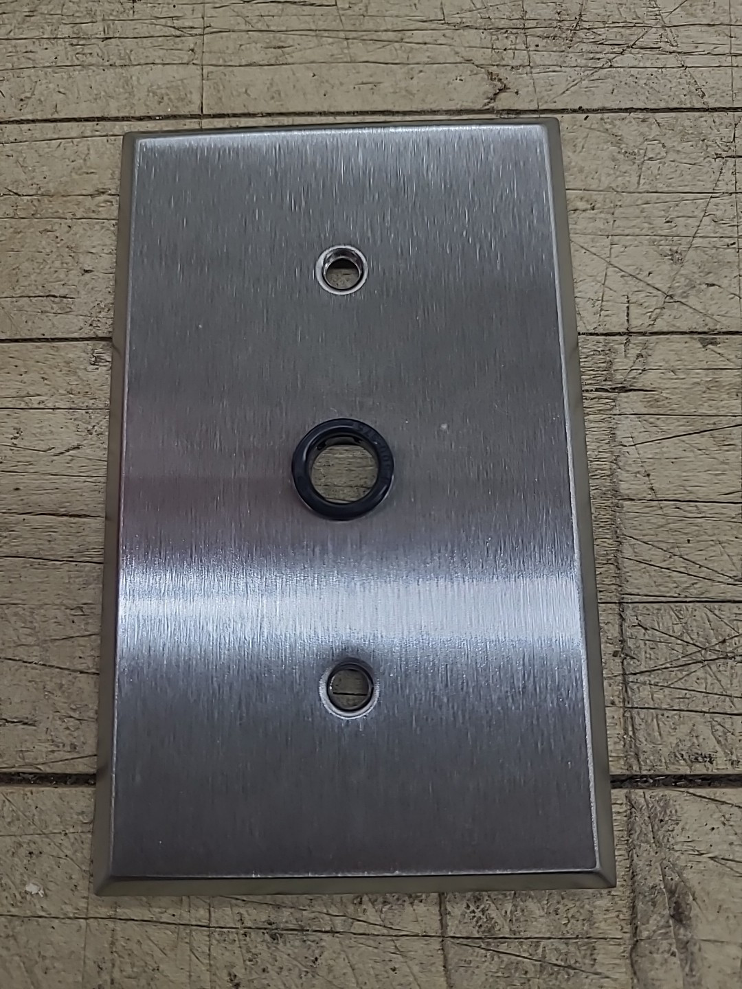 Bryant 97181 One Gang Communication / Phone, Box Face Place