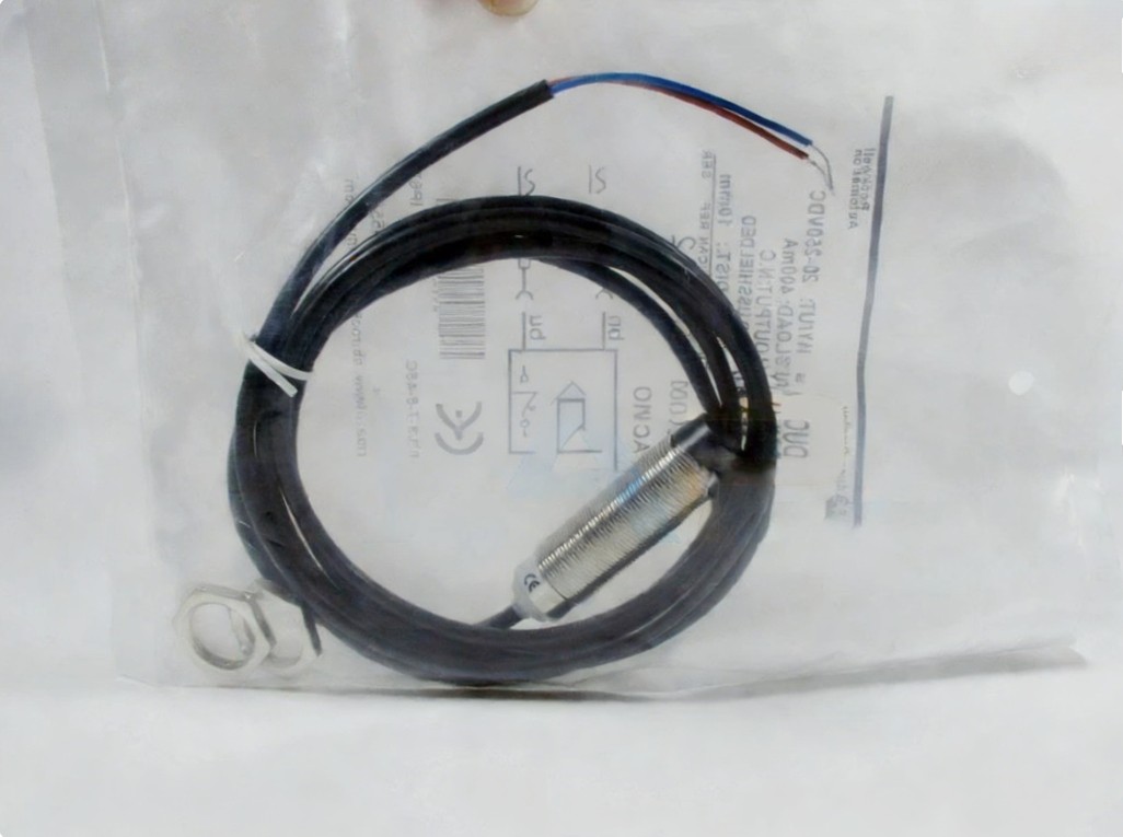 1PC NEW FOR 872C-A10C18-A2 Proximity Switch Sensor 20-250VDC 400mA 10mm