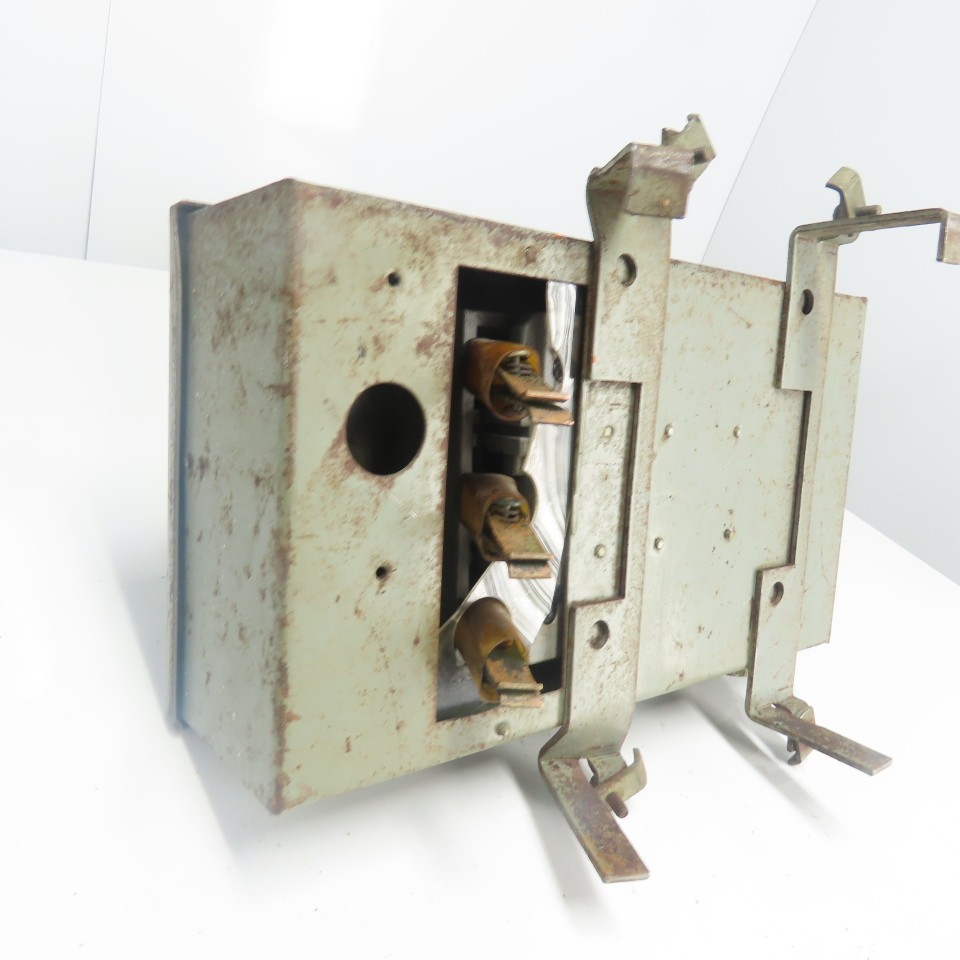 Federal Pacific CFP 632 60A 240VAC Cover Operated Fusible Bus Plug Switch 3P
