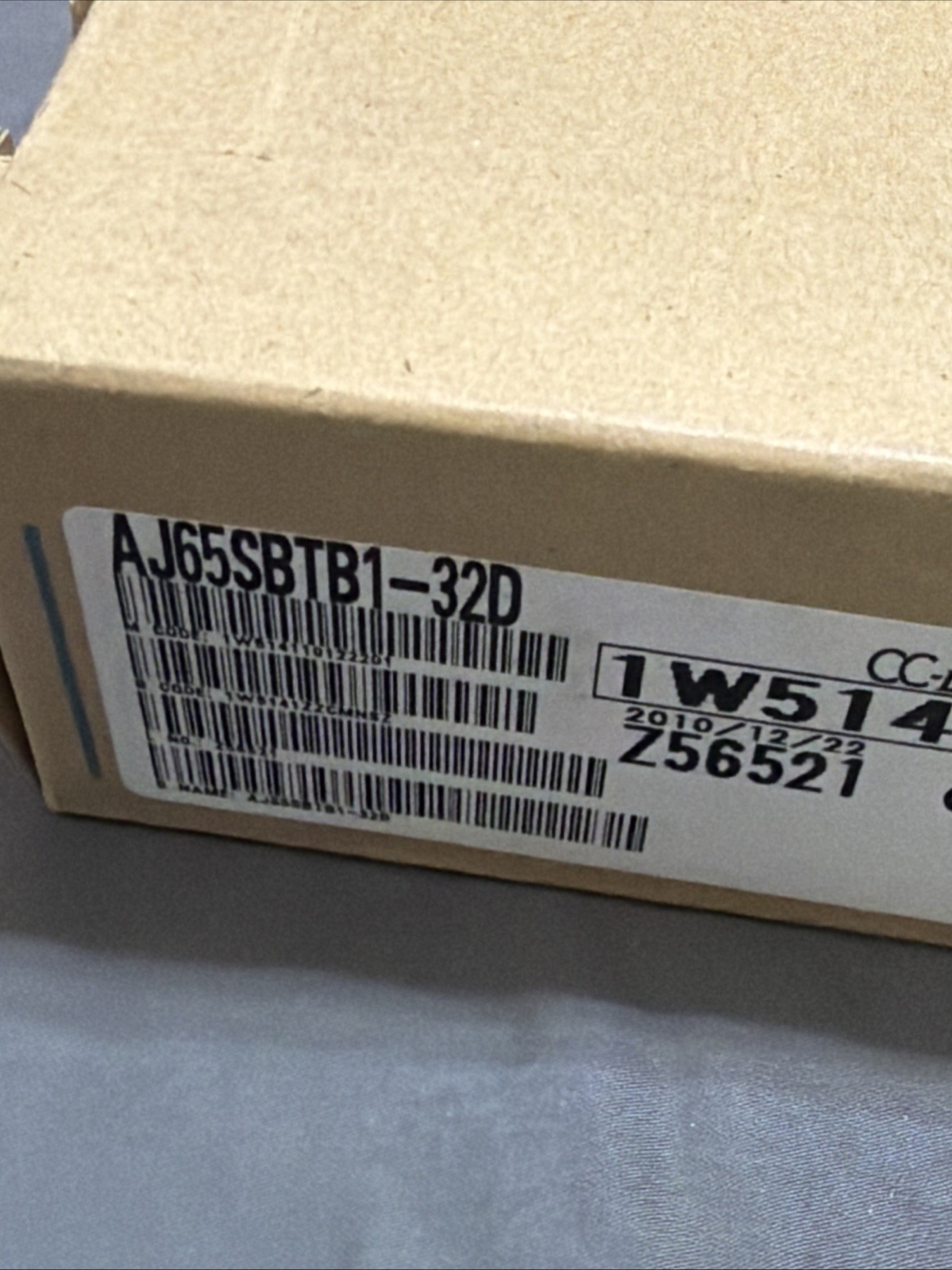 MITSUBISHI AJ65SBTB1-32D 24VDC 7mA New