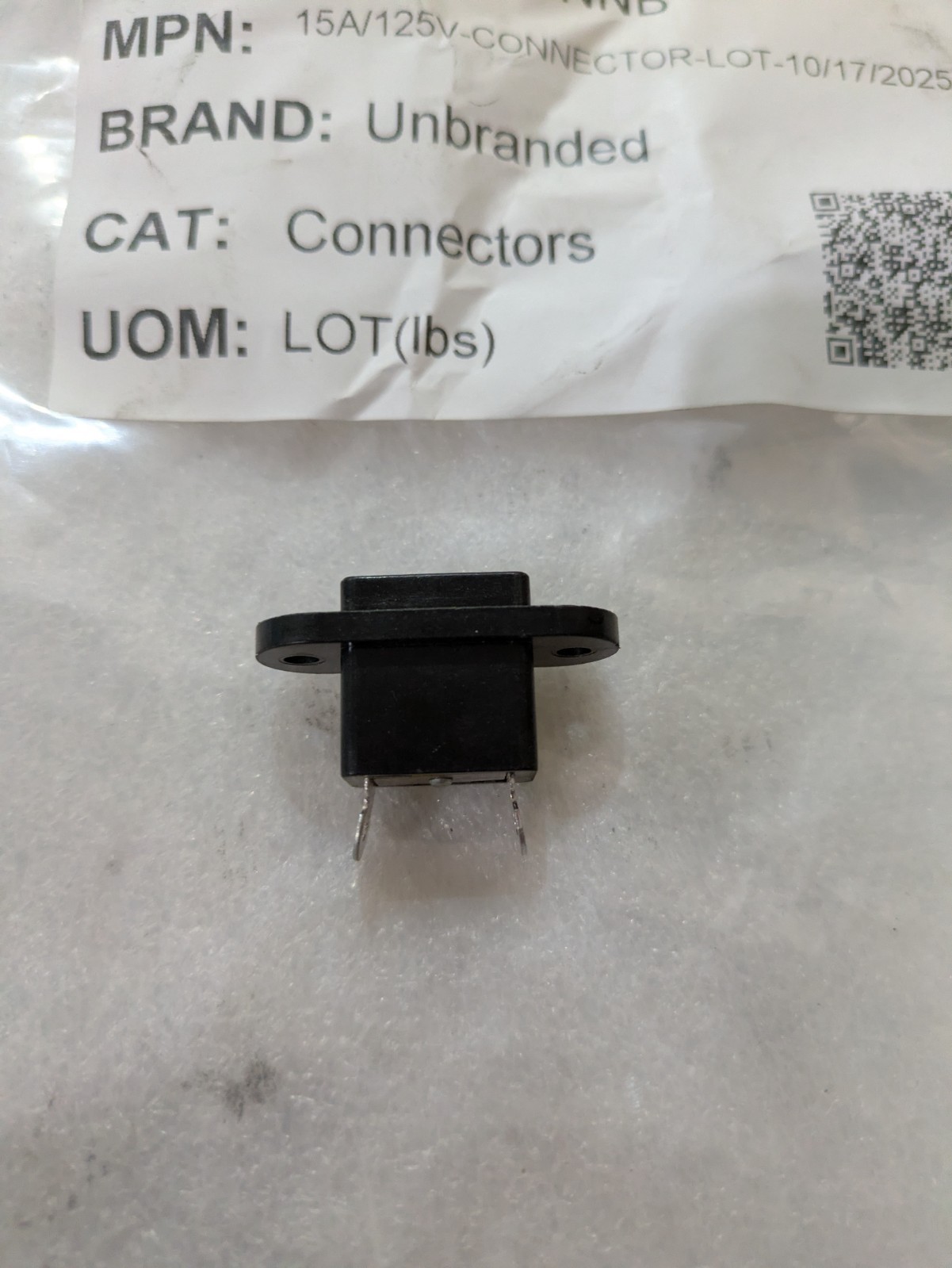 UNBRANDED CONNECTOR 15A/125V-CONNECTOR