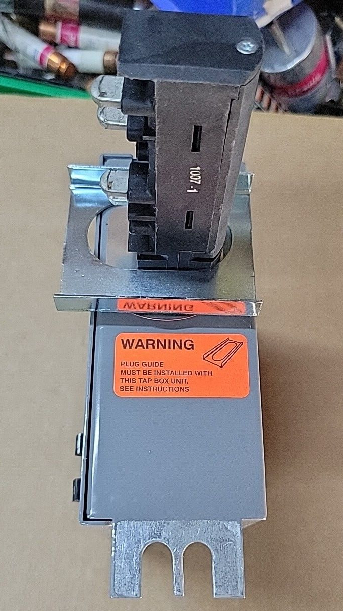 1) Starline Busway Tap Box CBM225E12-520Q-4