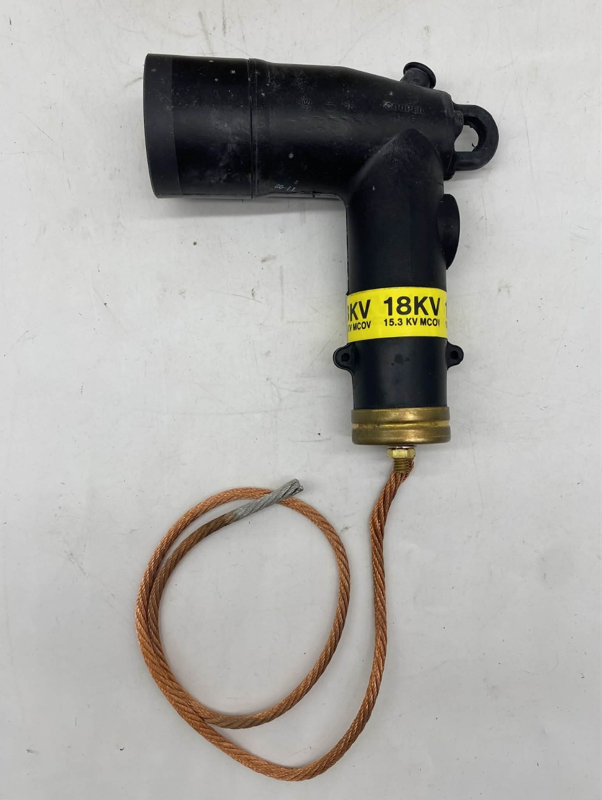 Eaton Cooper M.O.V.E 18kV Arrester Elbow 15.3 MCOV 3238018C18M (New Old Stock)