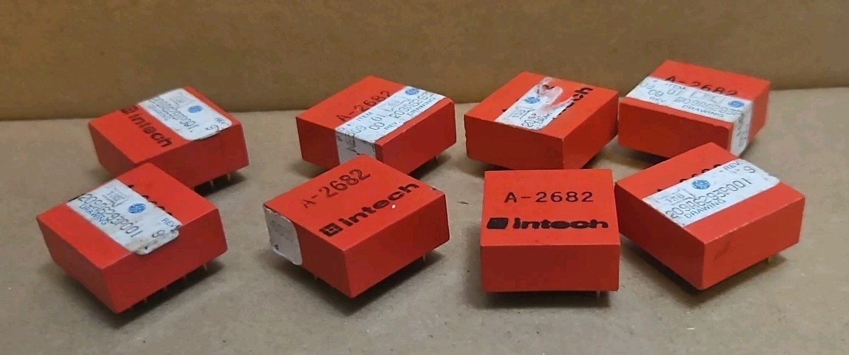 INTECH MICROCIRCUIT A-2682, 7-PIN Lot of 8* New Old Stock