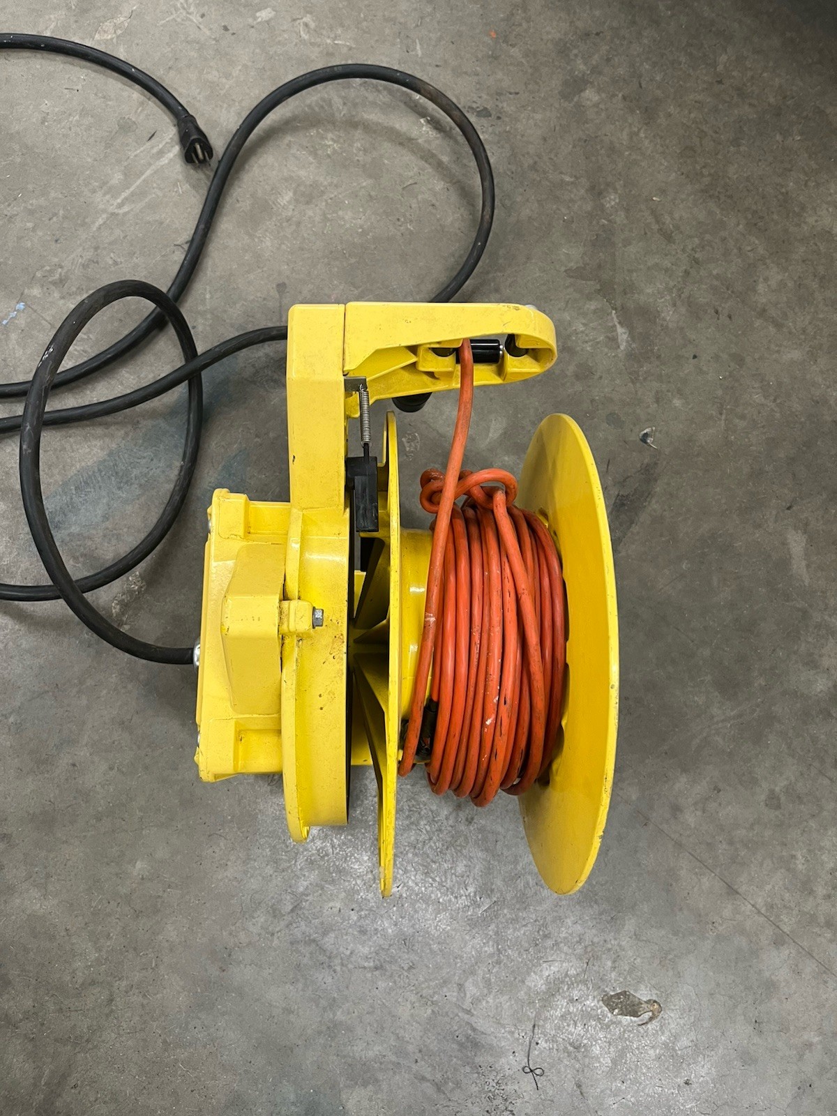 Aero-Motive Woodhead Industrial Cord Reel 600v 30amp