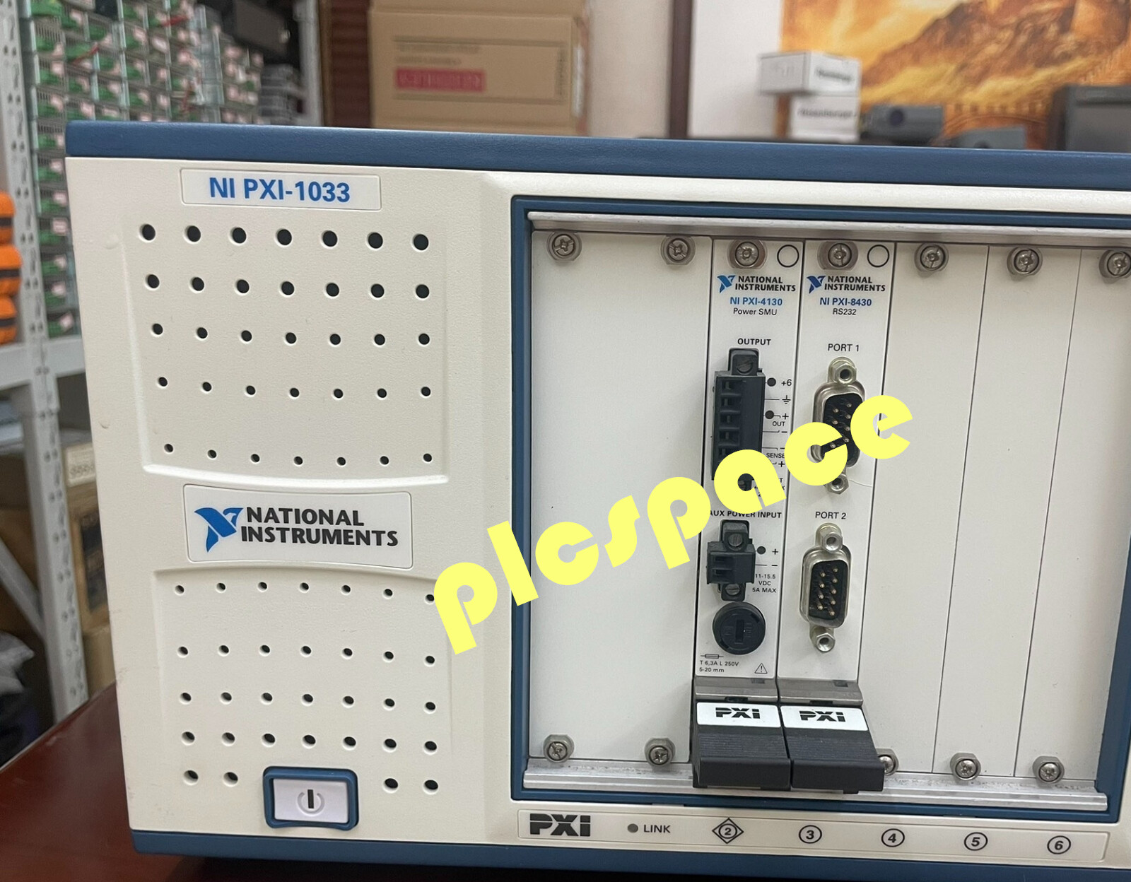 NI PXI-1033 used Controller Enclosure NI PXI-1033