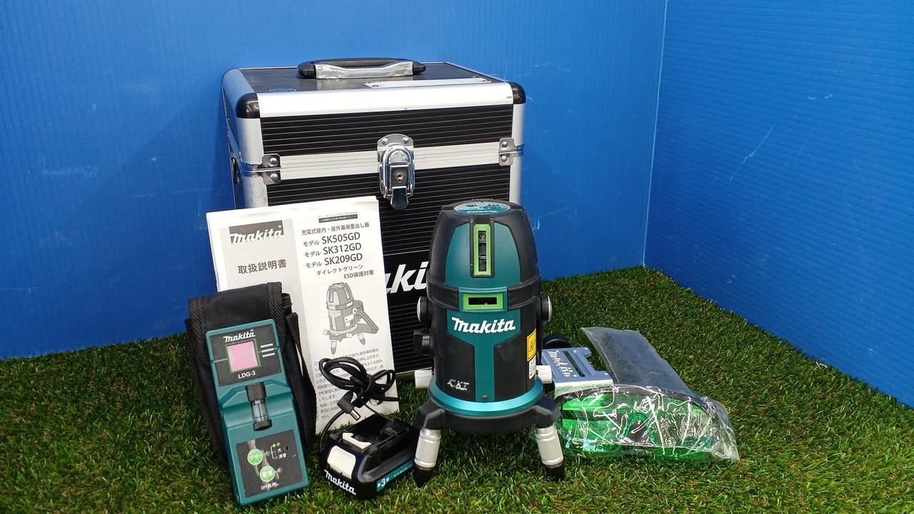 Makita SK312GD Laser Marker 10.8V Green Laser Precision ±1mm/10m Dustproof